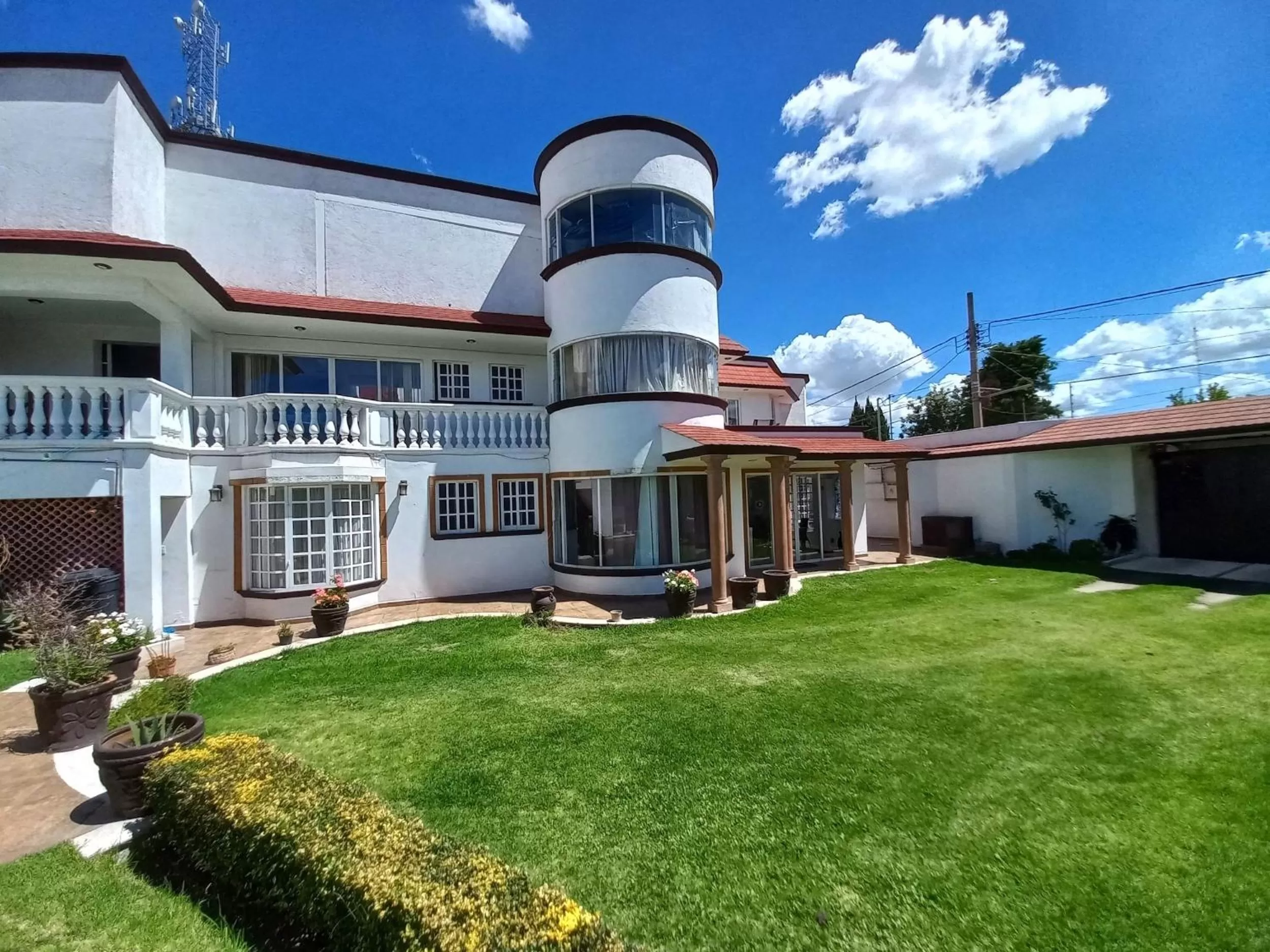 Garden in La Aurora Hotel Like Home