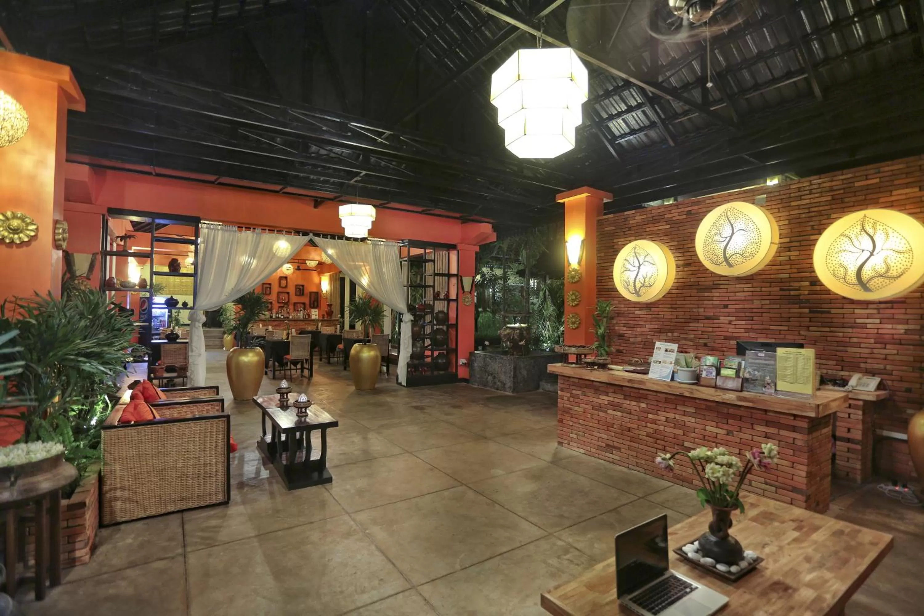 Lobby or reception, Restaurant/Places to Eat in Residence Indochine Suite