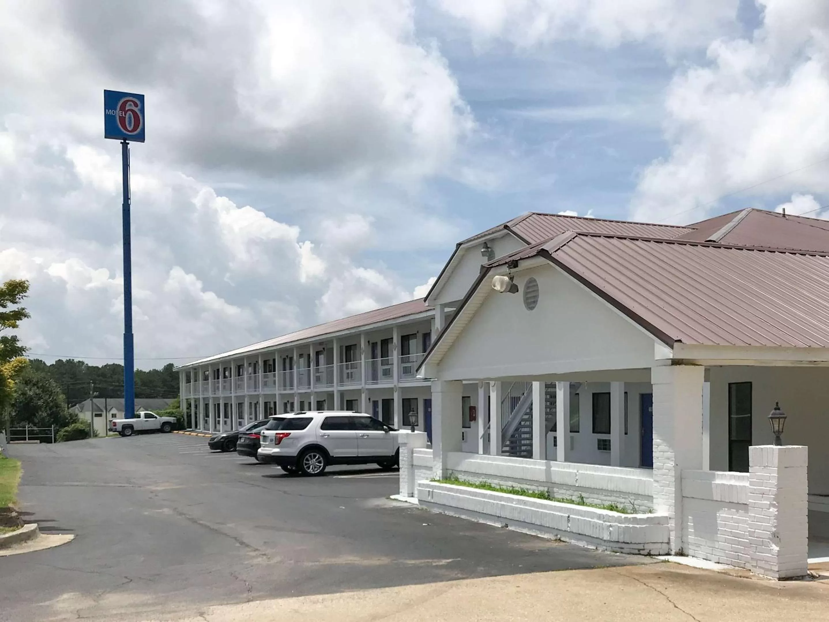 Property building in Motel 6-Bremen, GA