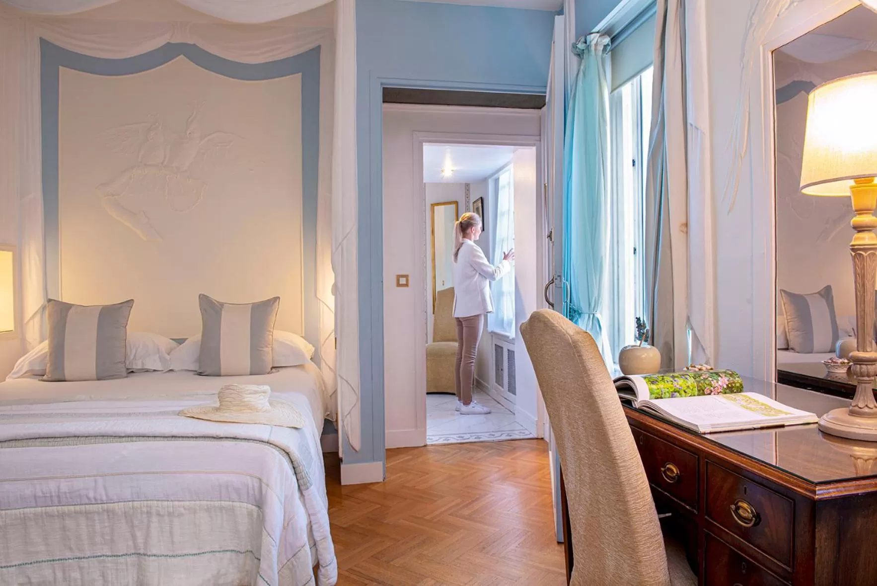 Bedroom, Bed in Chateau De Montreuil