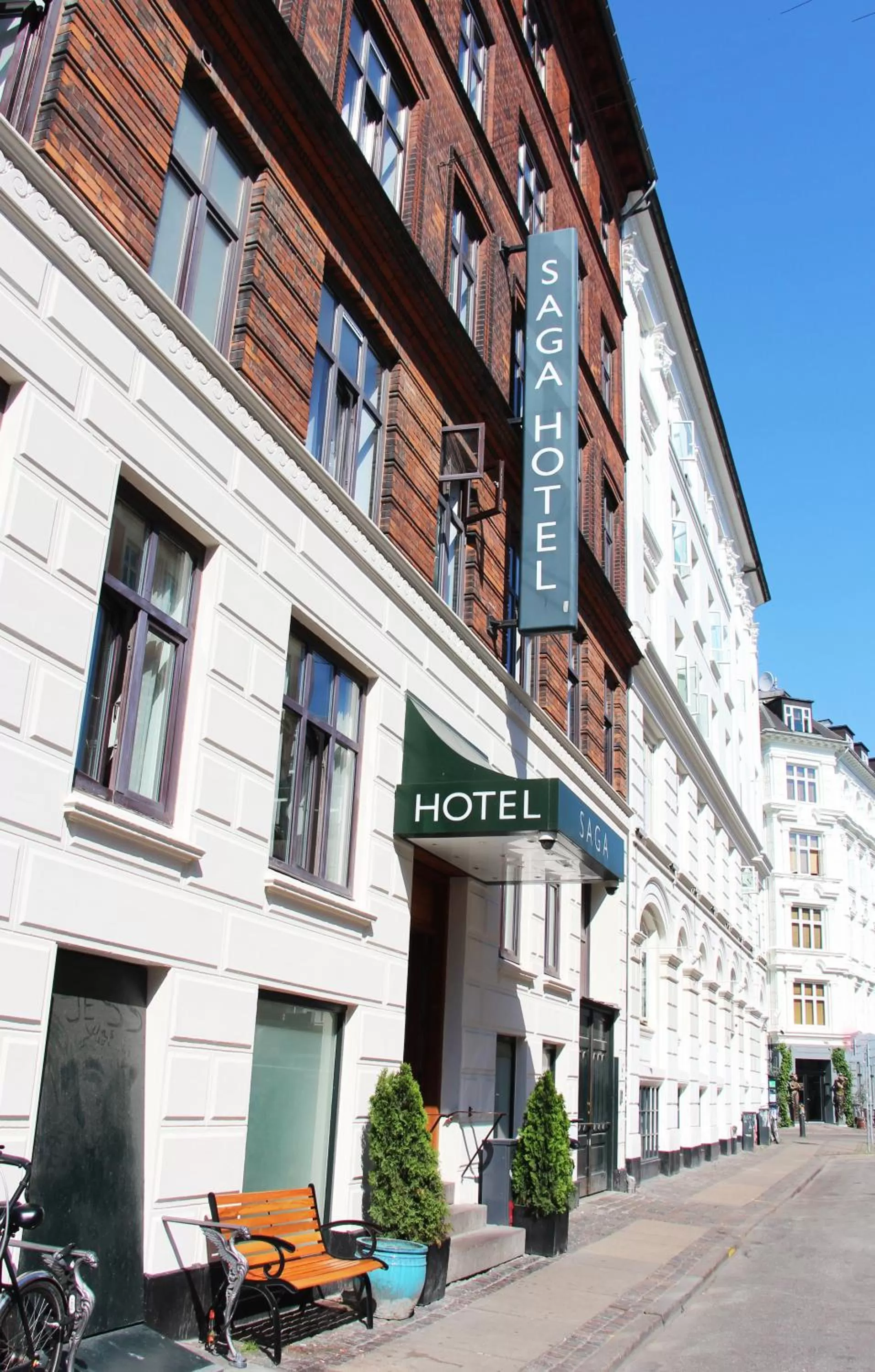 Facade/entrance in Go Hotel Saga