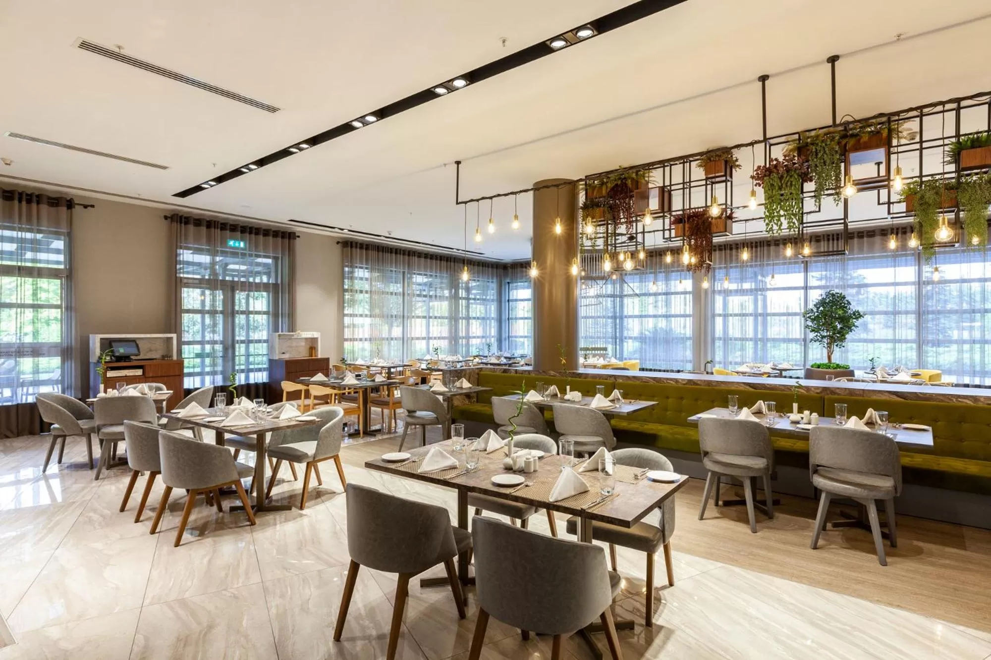 Restaurant/places to eat in Novotel Trabzon