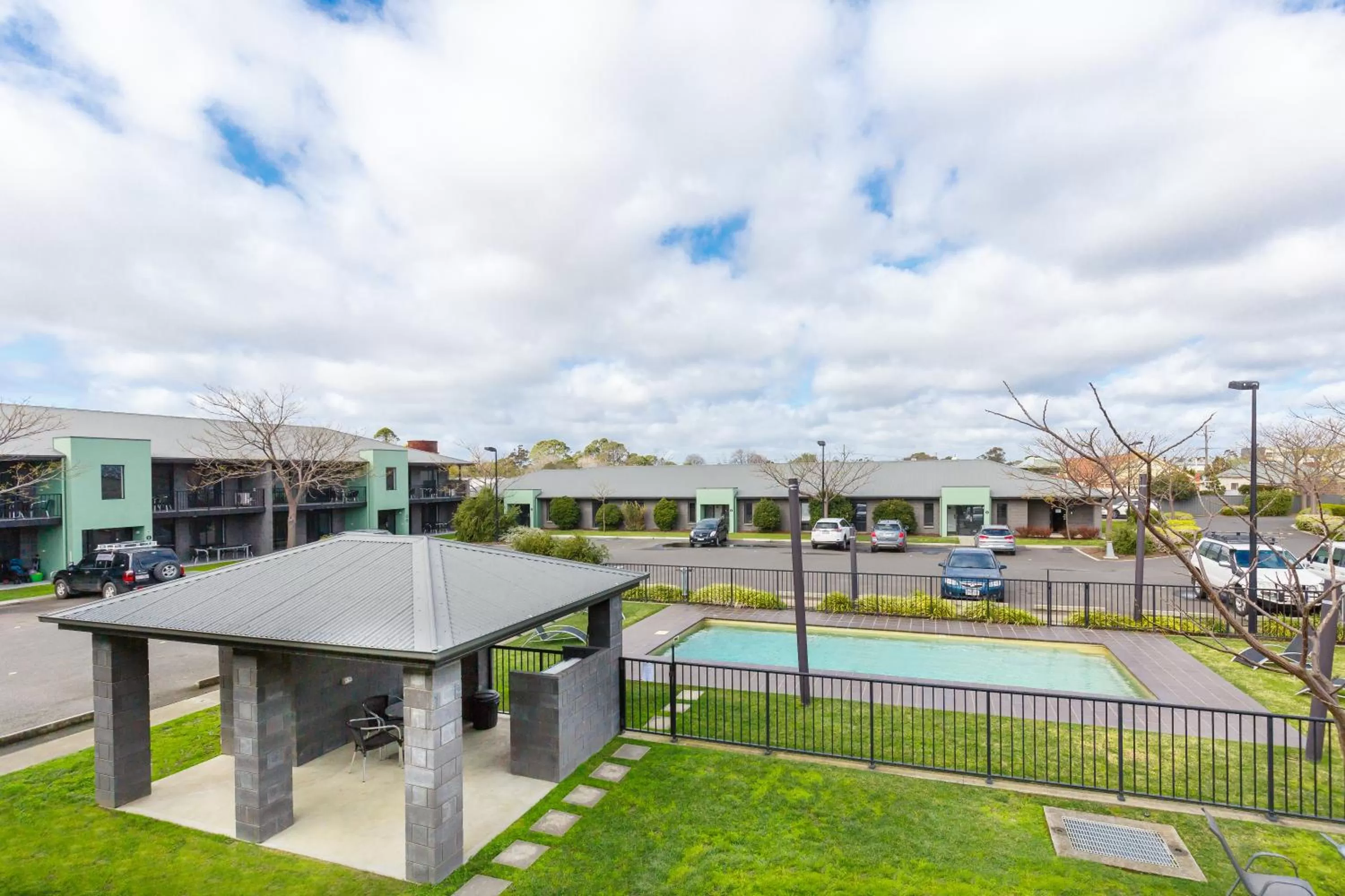 Pool view in Quest Sale