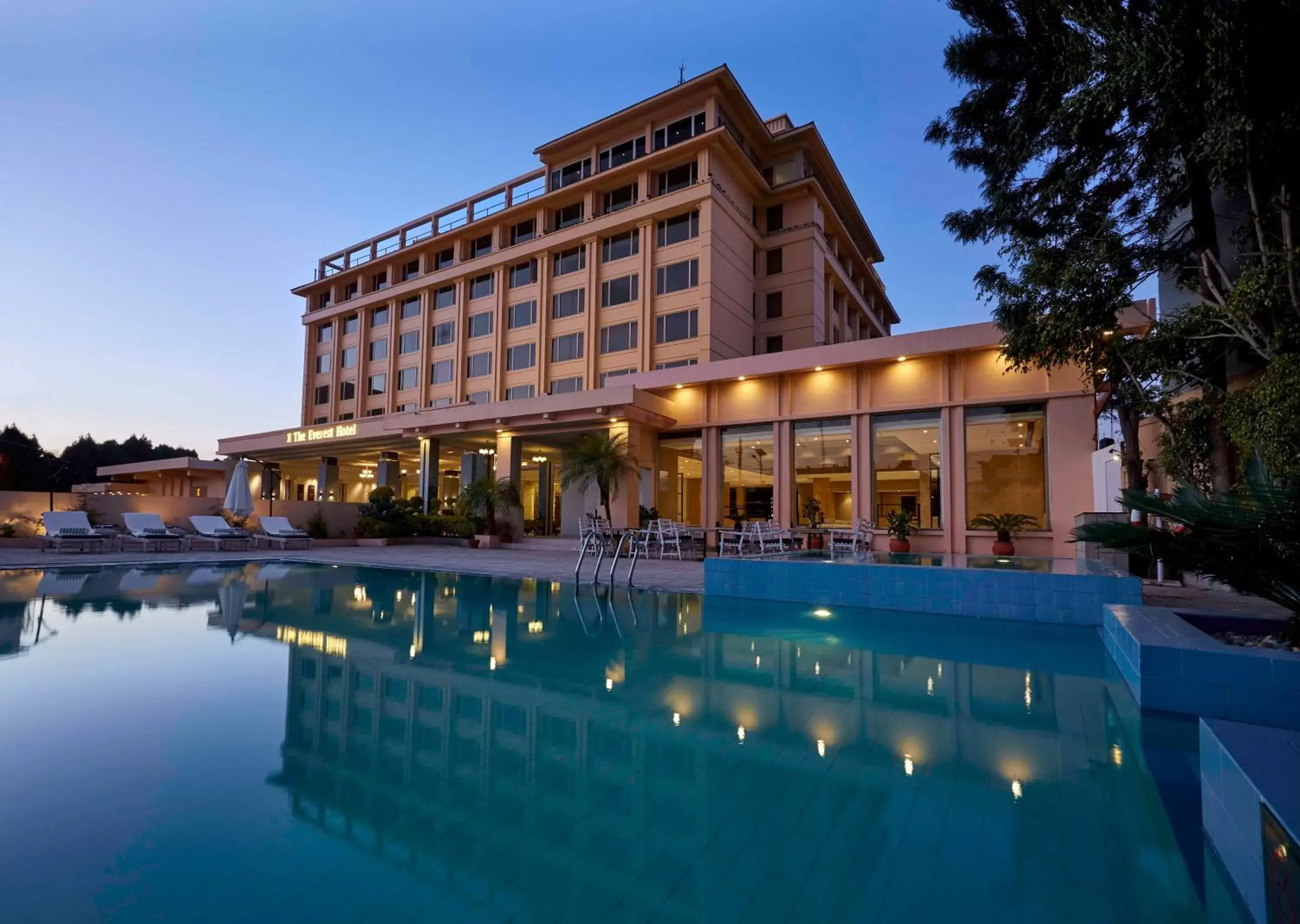 The Everest Hotel The Everest Hotel