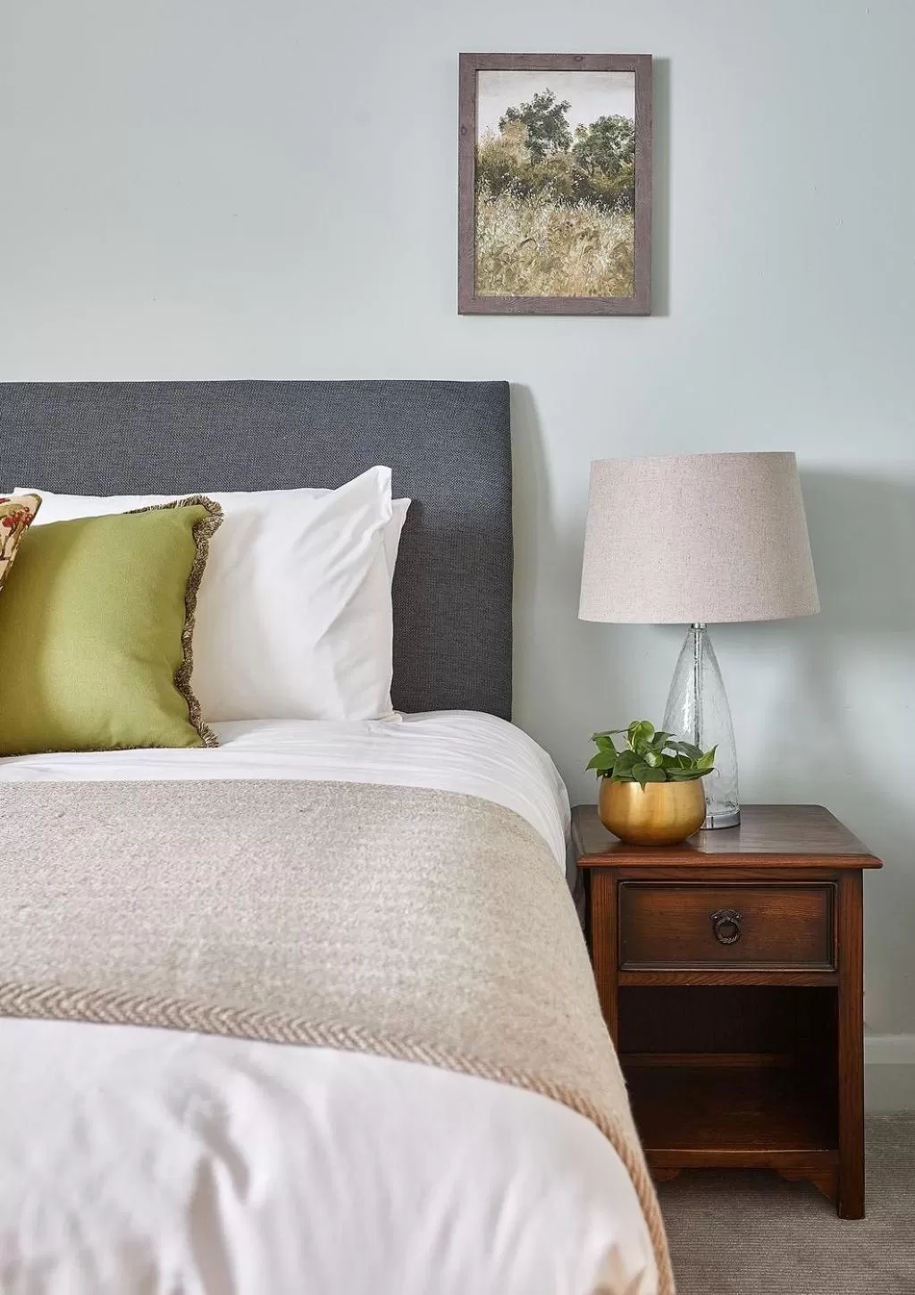 Bed in The New Inn Heckfield