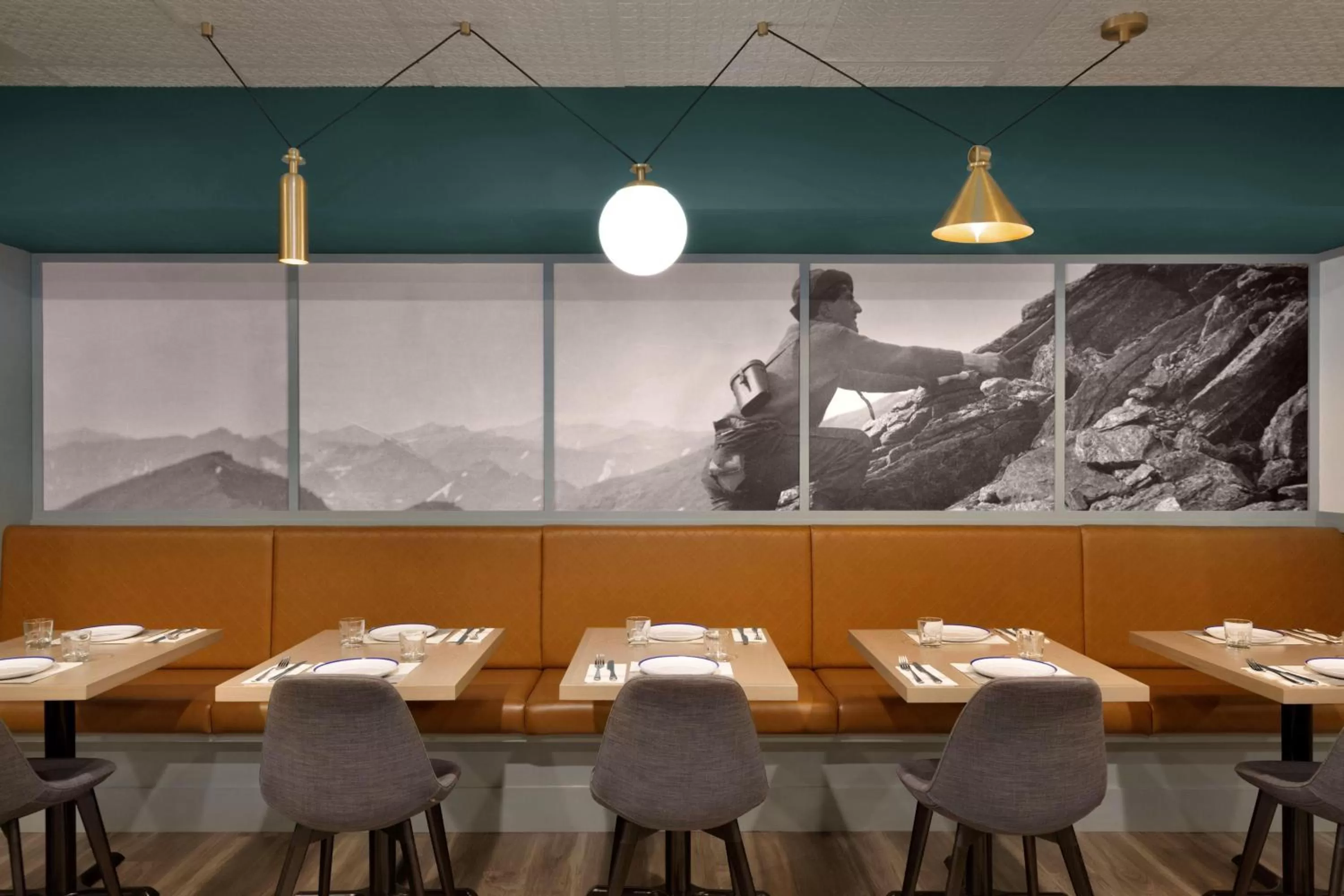 Restaurant/places to eat in Fairmont Château Lake Louise