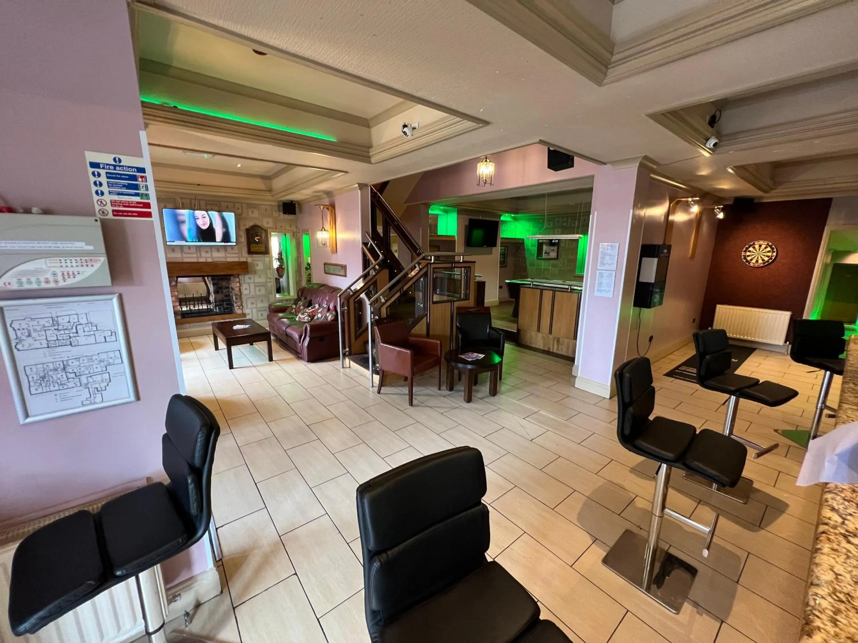 Lobby or reception in Southport Metro Hotel