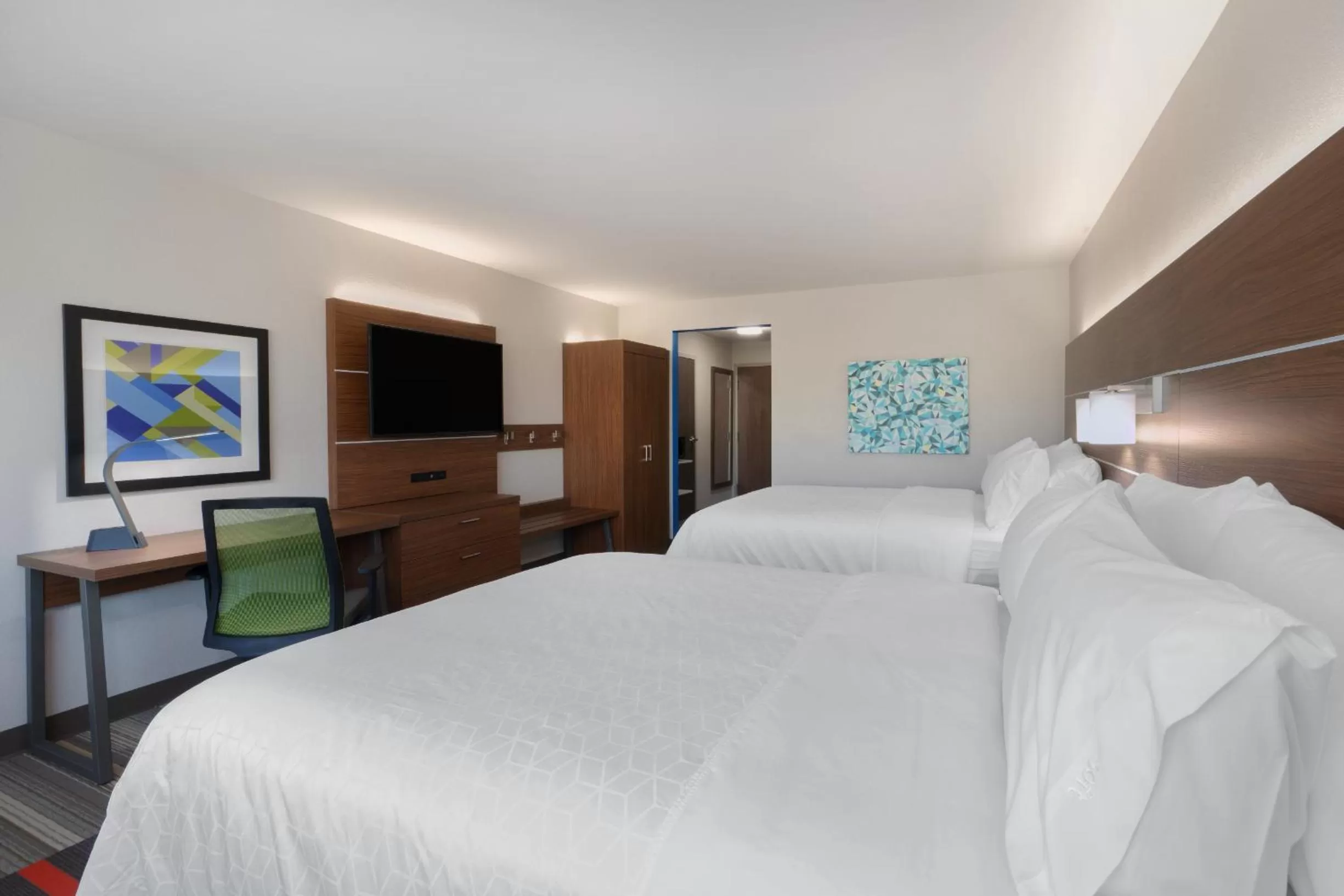 Bed in Holiday Inn Express & Suites Lake Havasu - London Bridge by IHG