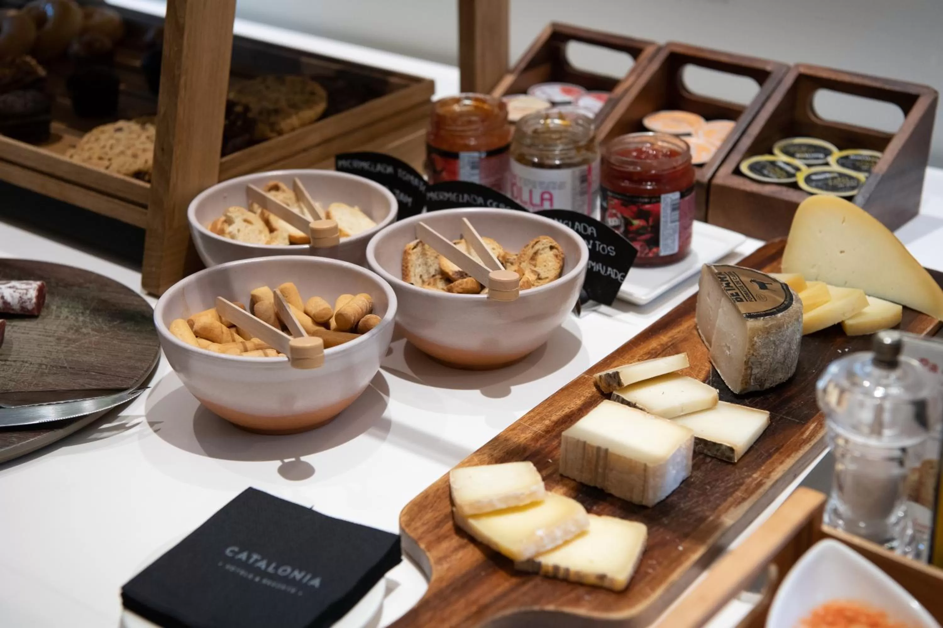 Buffet breakfast in Catalonia Plaza Mayor