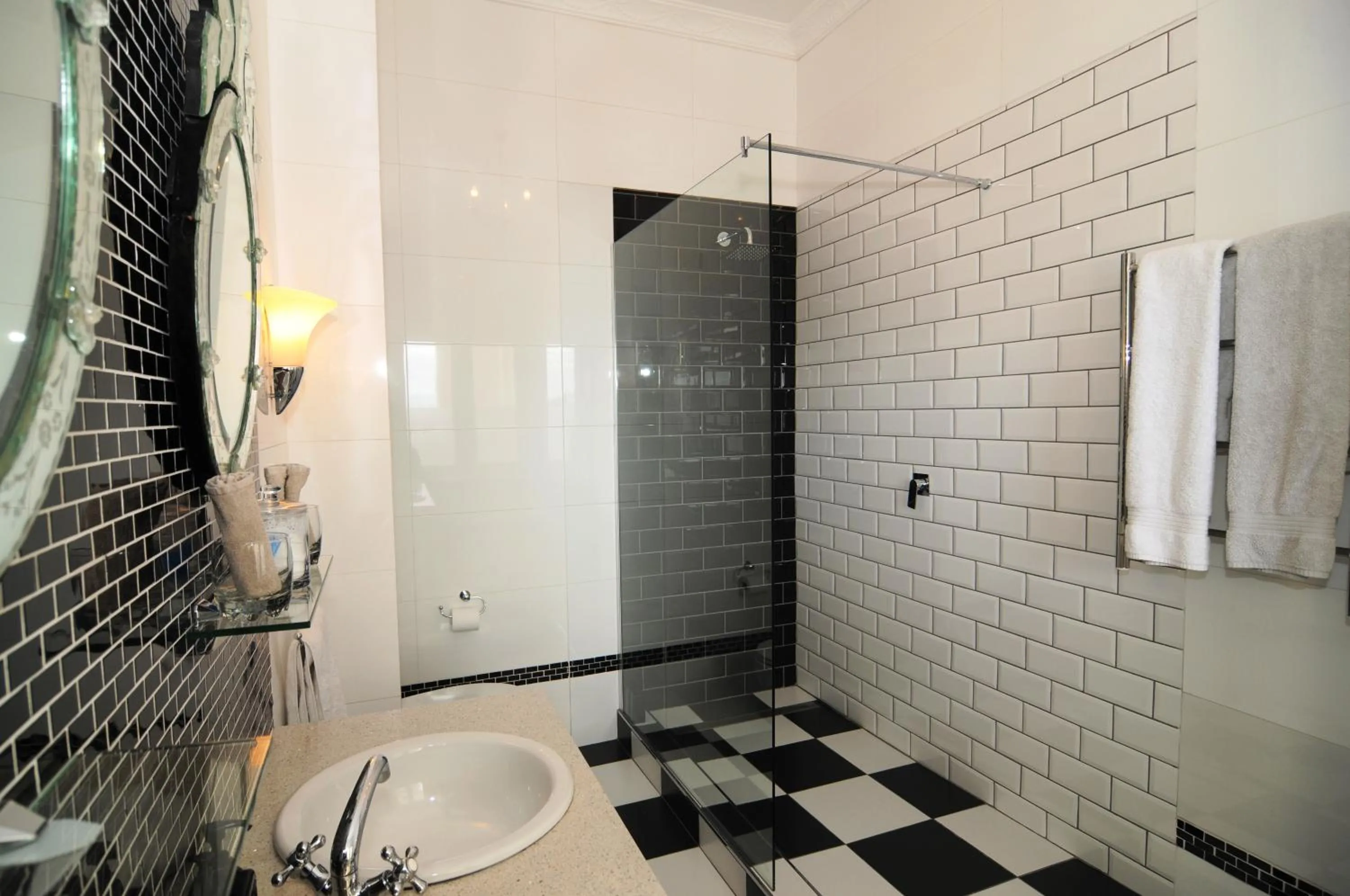 Bathroom in Abbey Manor Luxury Guesthouse