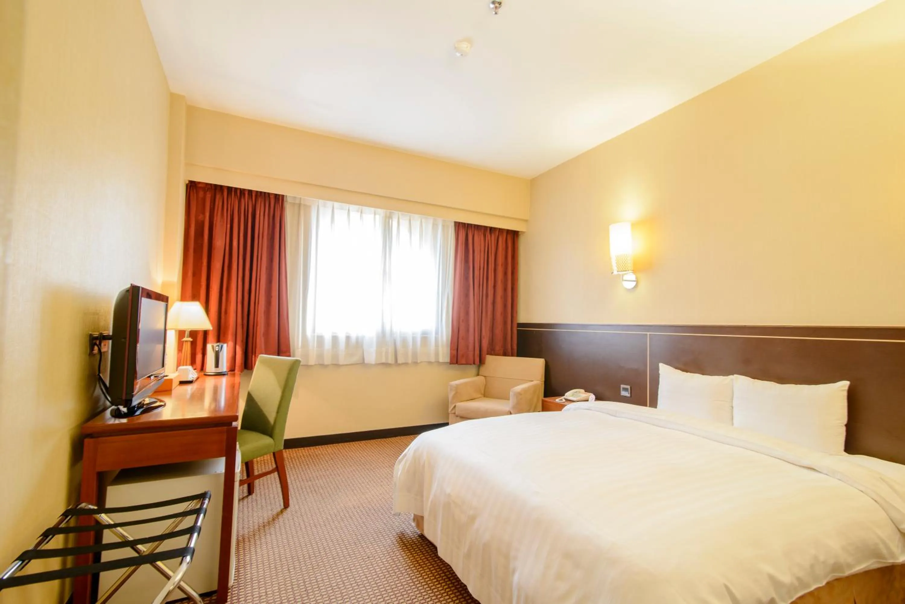 Bed in LA HOTEL- Liuhe Fusing