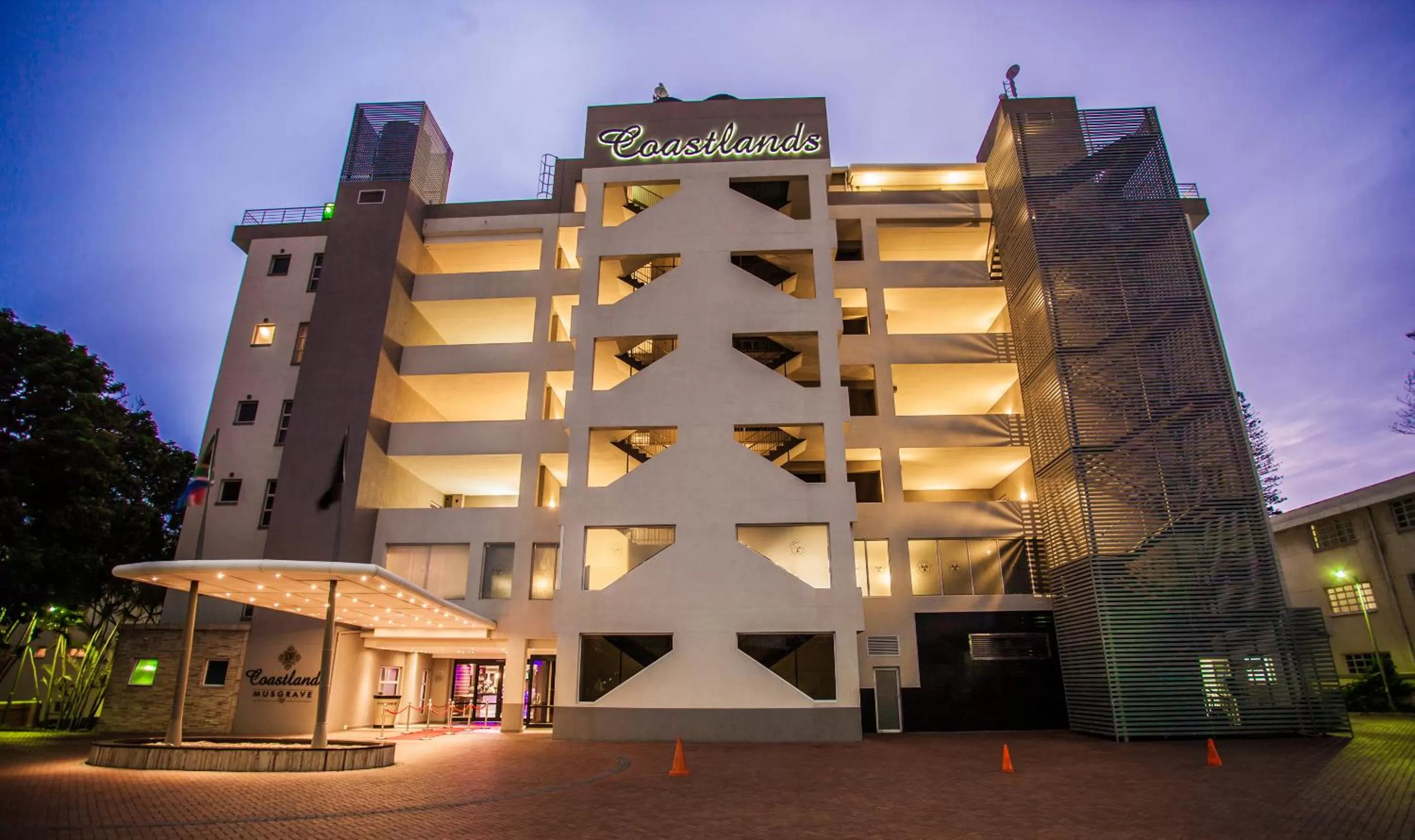Facade/entrance in Coastlands Musgrave Hotel