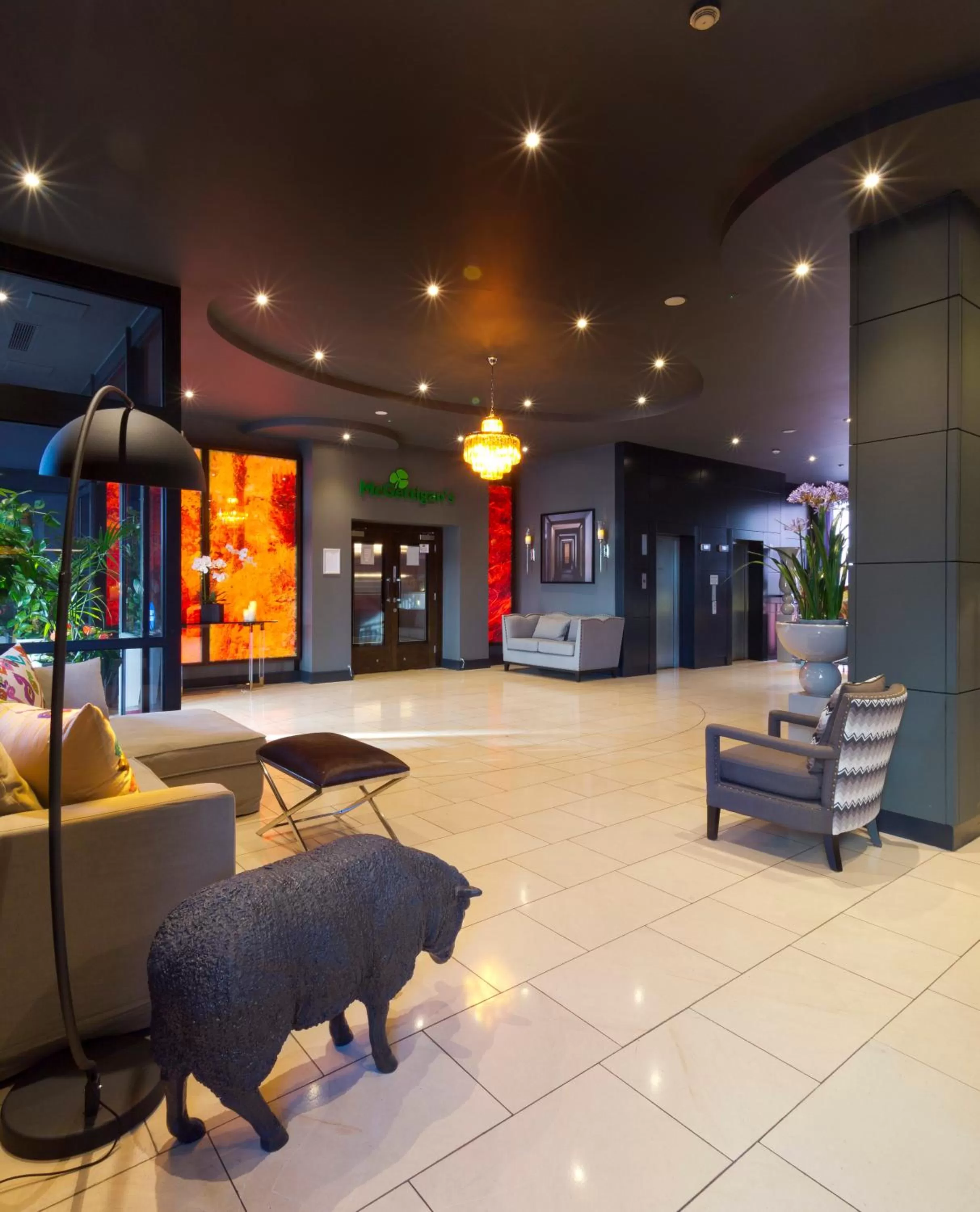 Lobby or reception in Limerick City Hotel