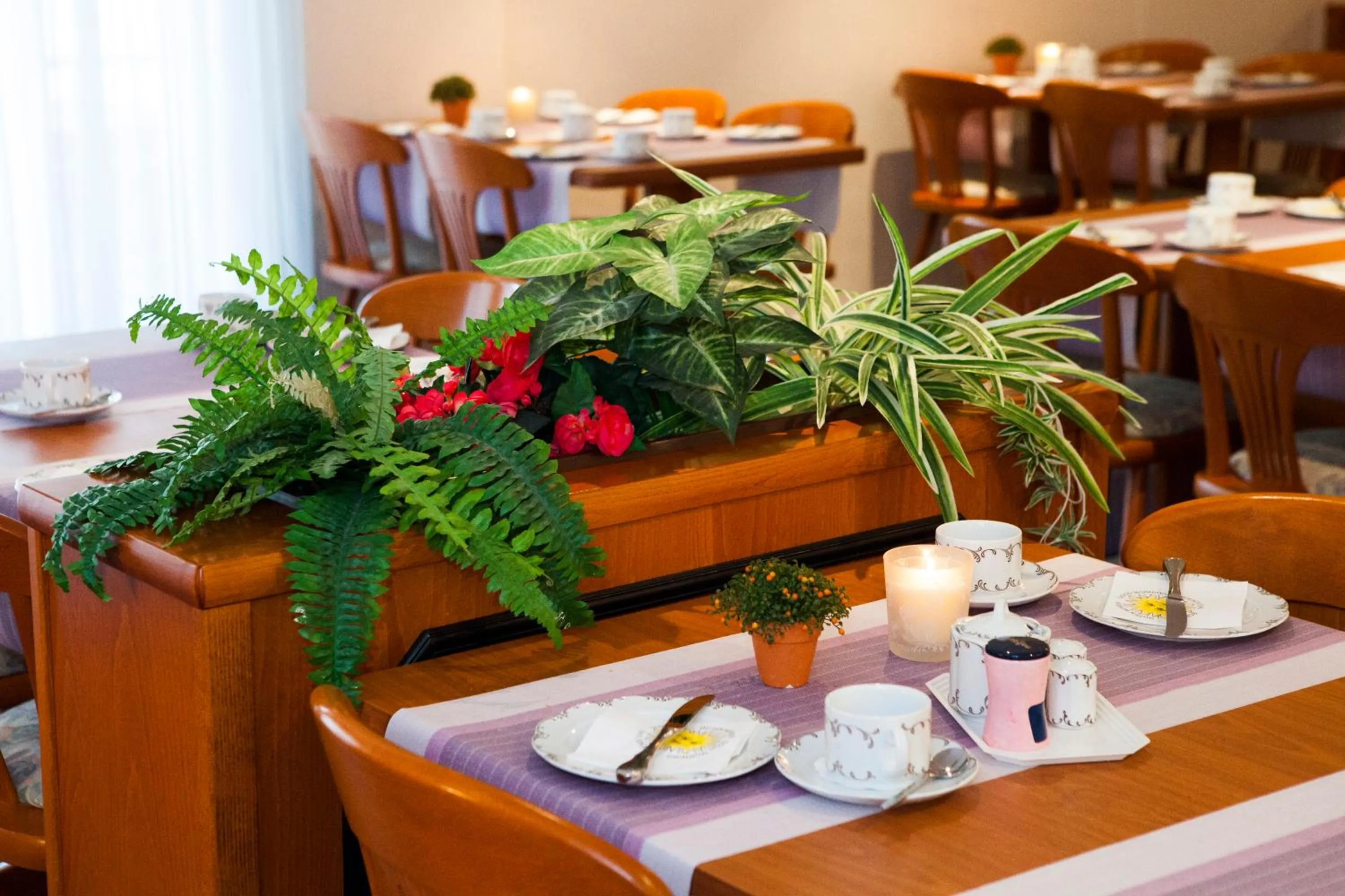 Restaurant/places to eat in Hotel Am Düsseldorfer Platz