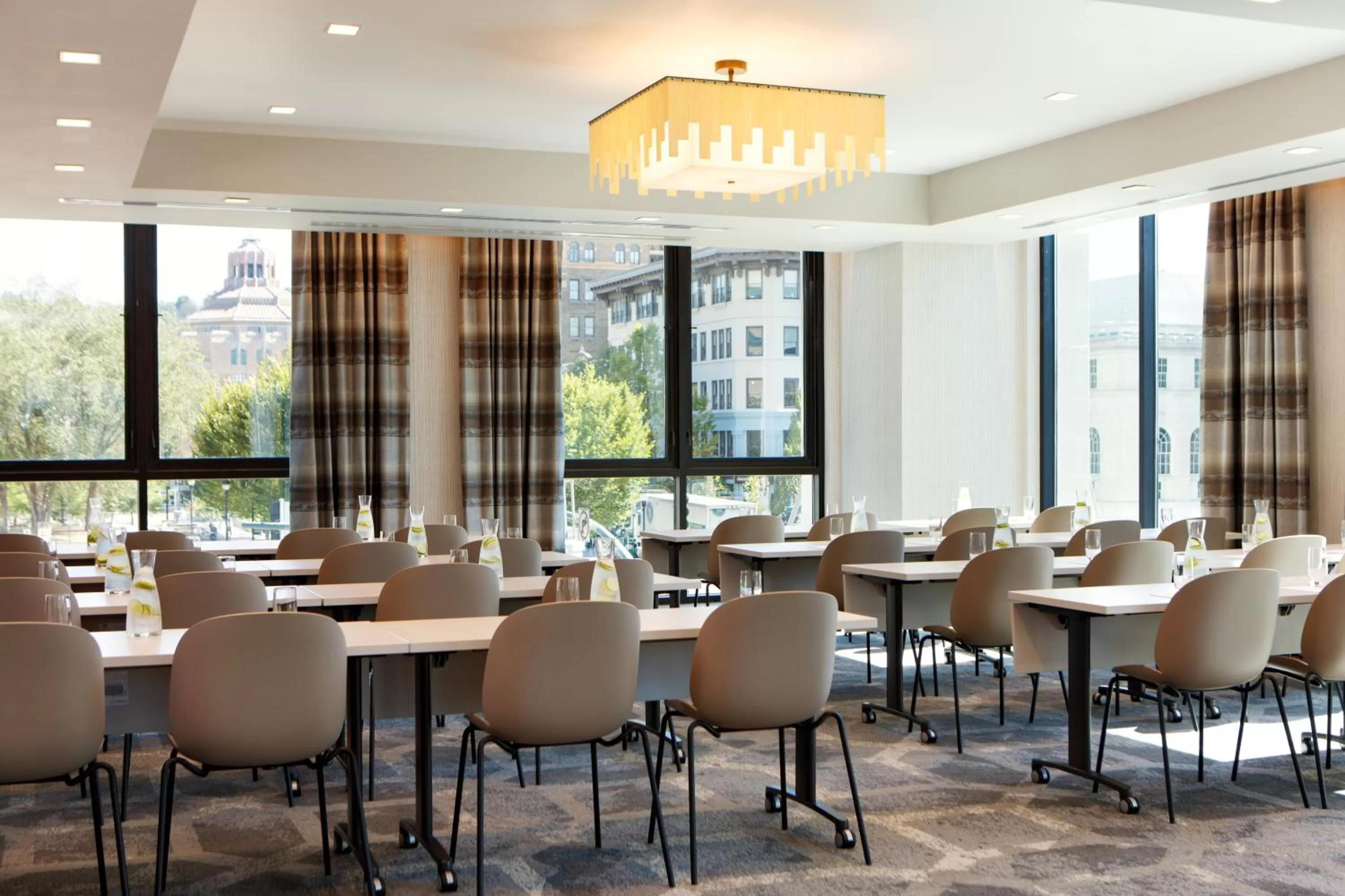 Meeting/conference room in Kimpton Hotel Arras by IHG