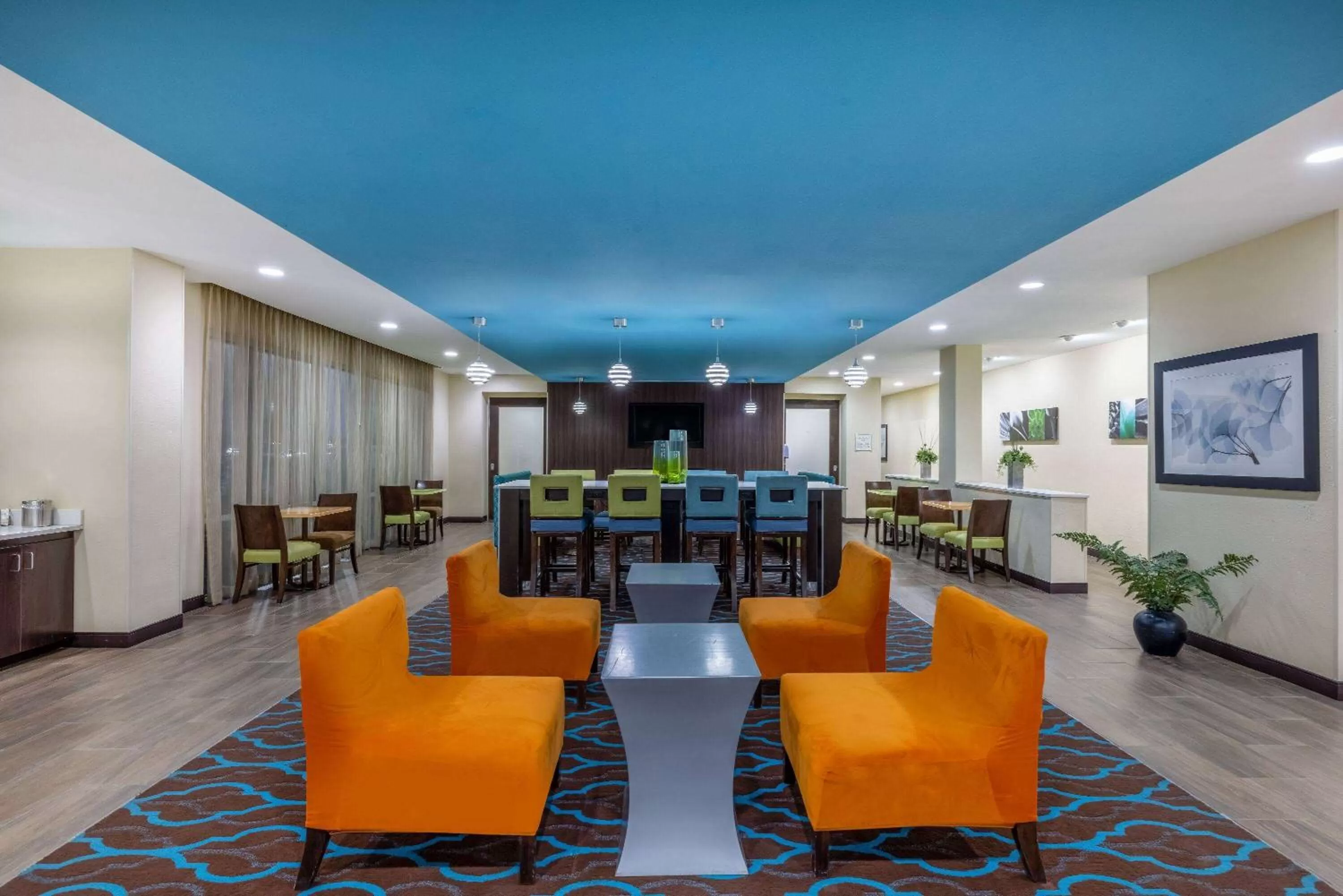 Lobby or reception in La Quinta by Wyndham Artesia