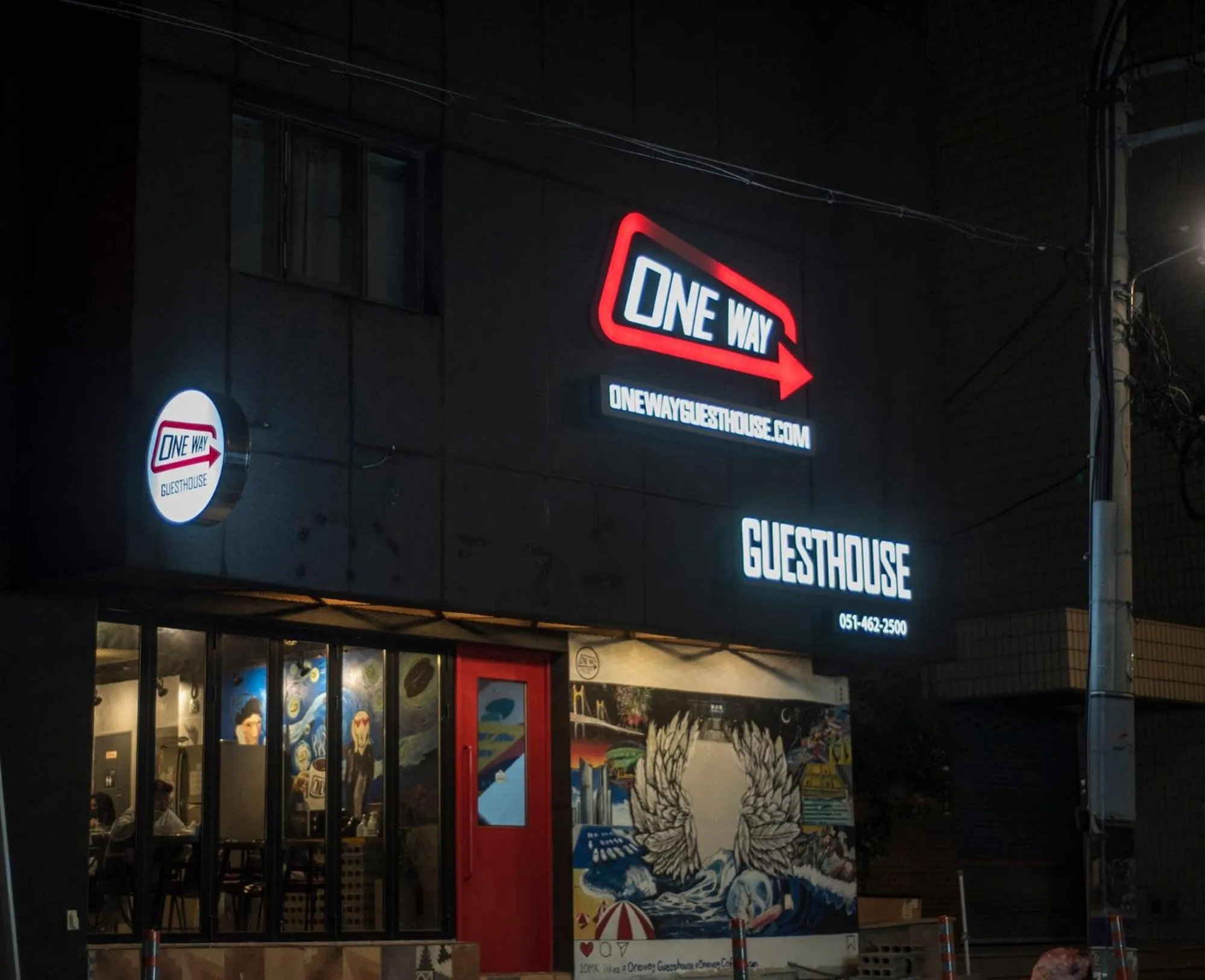 Facade/entrance in One Way Guesthouse Busan