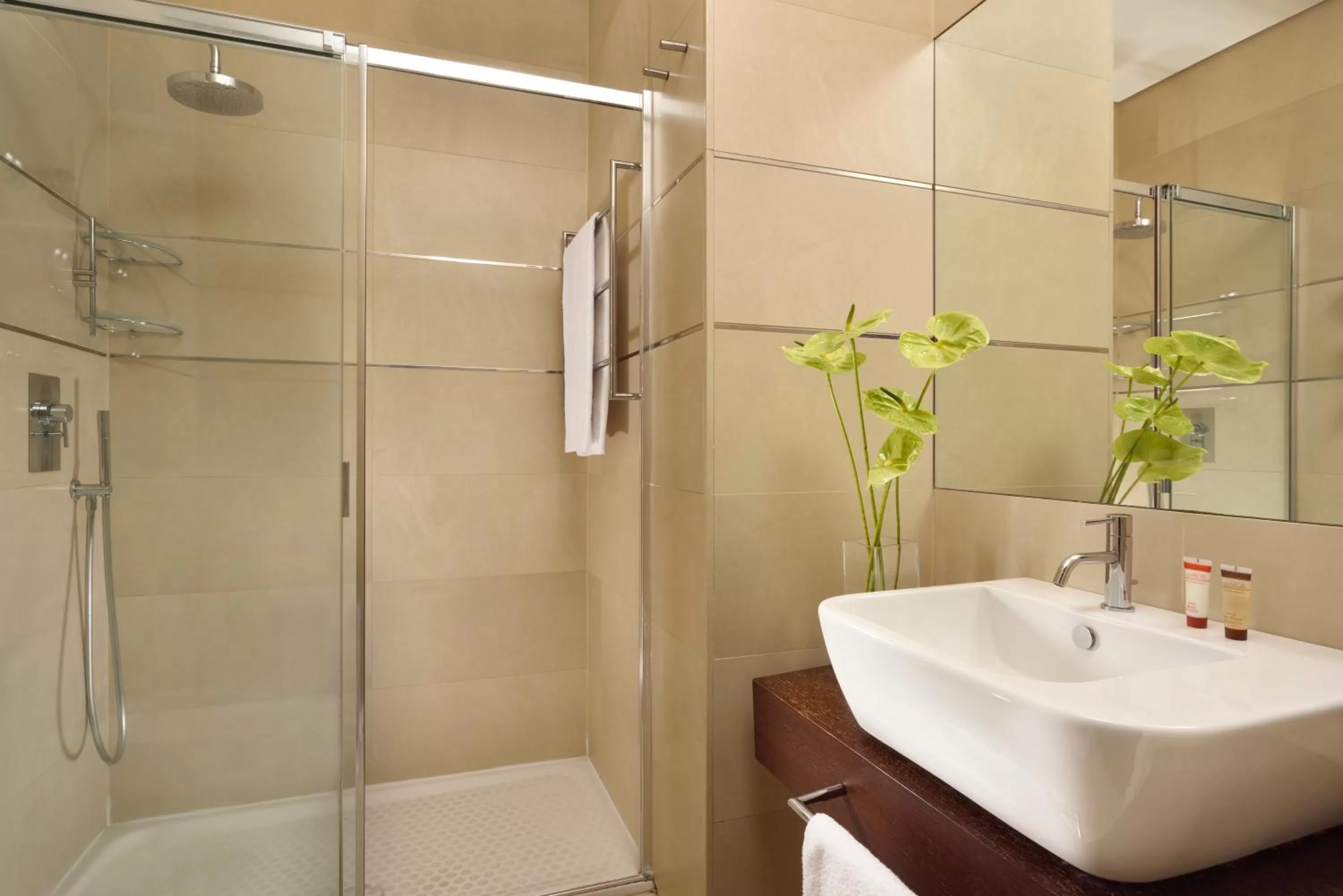 Bathroom in Hotel La Favorita