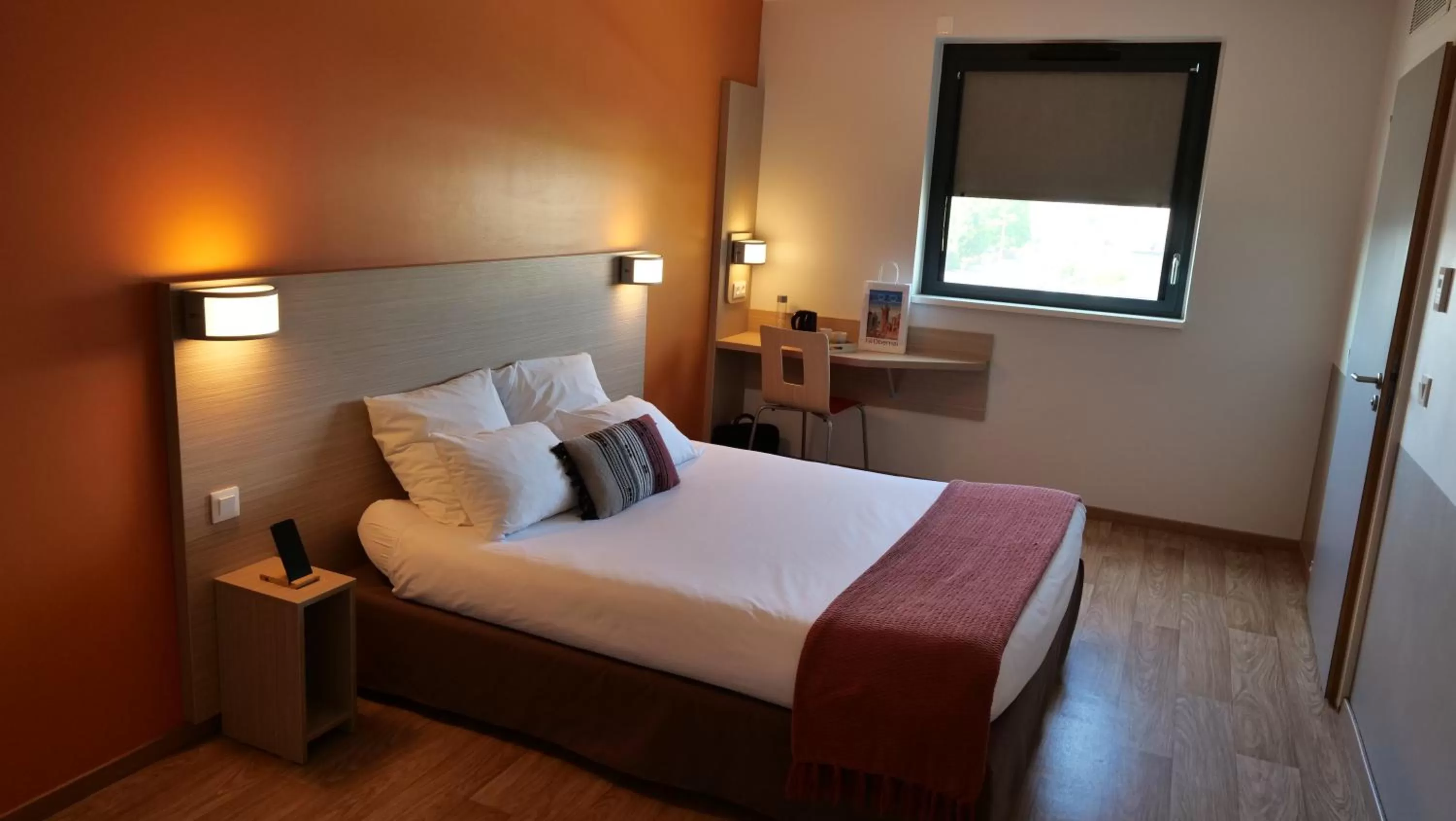 Bedroom, Bed in Oneloft Hotel