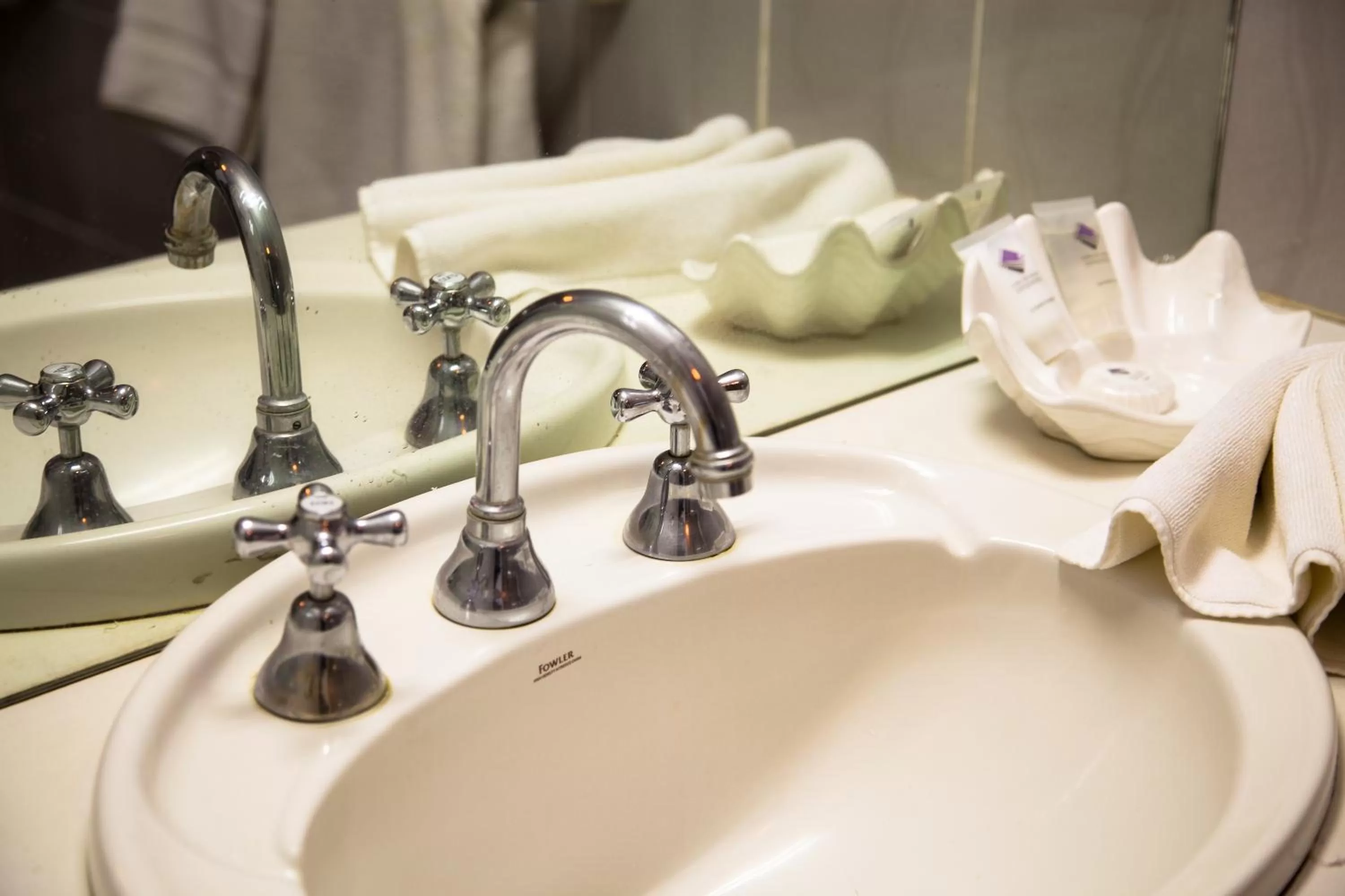 Bathroom in Bird Of Paradise Hotel