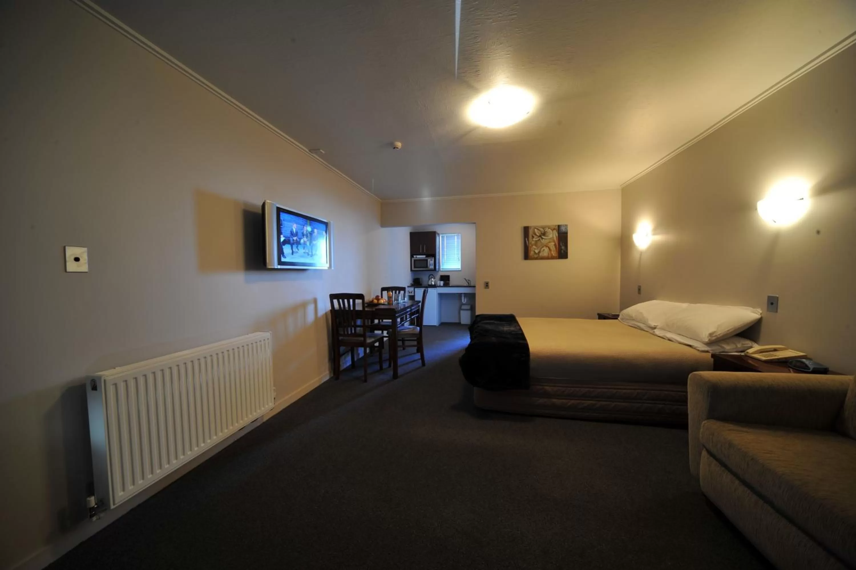 Photo of the whole room, Bed in City Central Motel Apartments