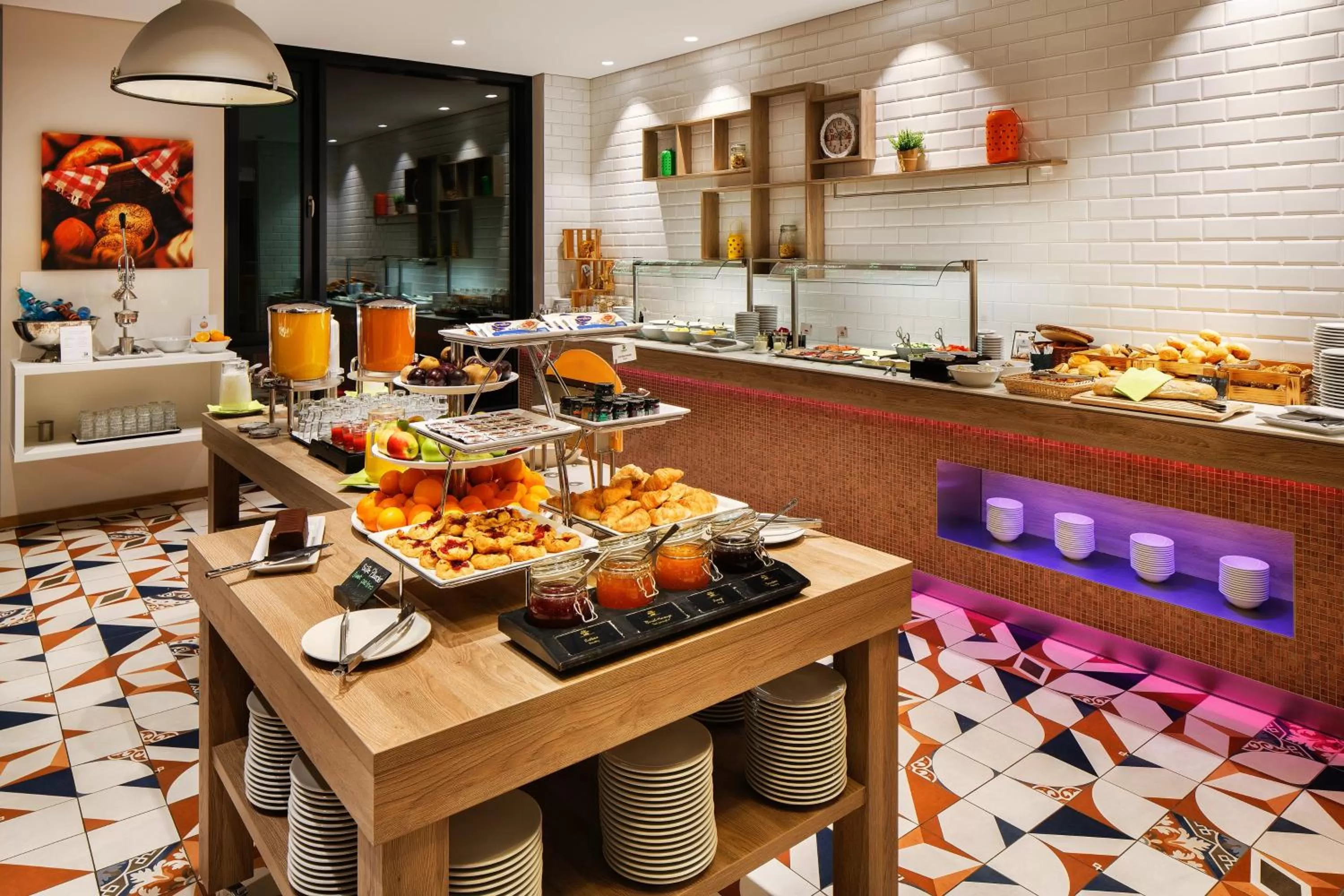 Breakfast in Holiday Inn Düsseldorf City – Toulouser Allee by IHG