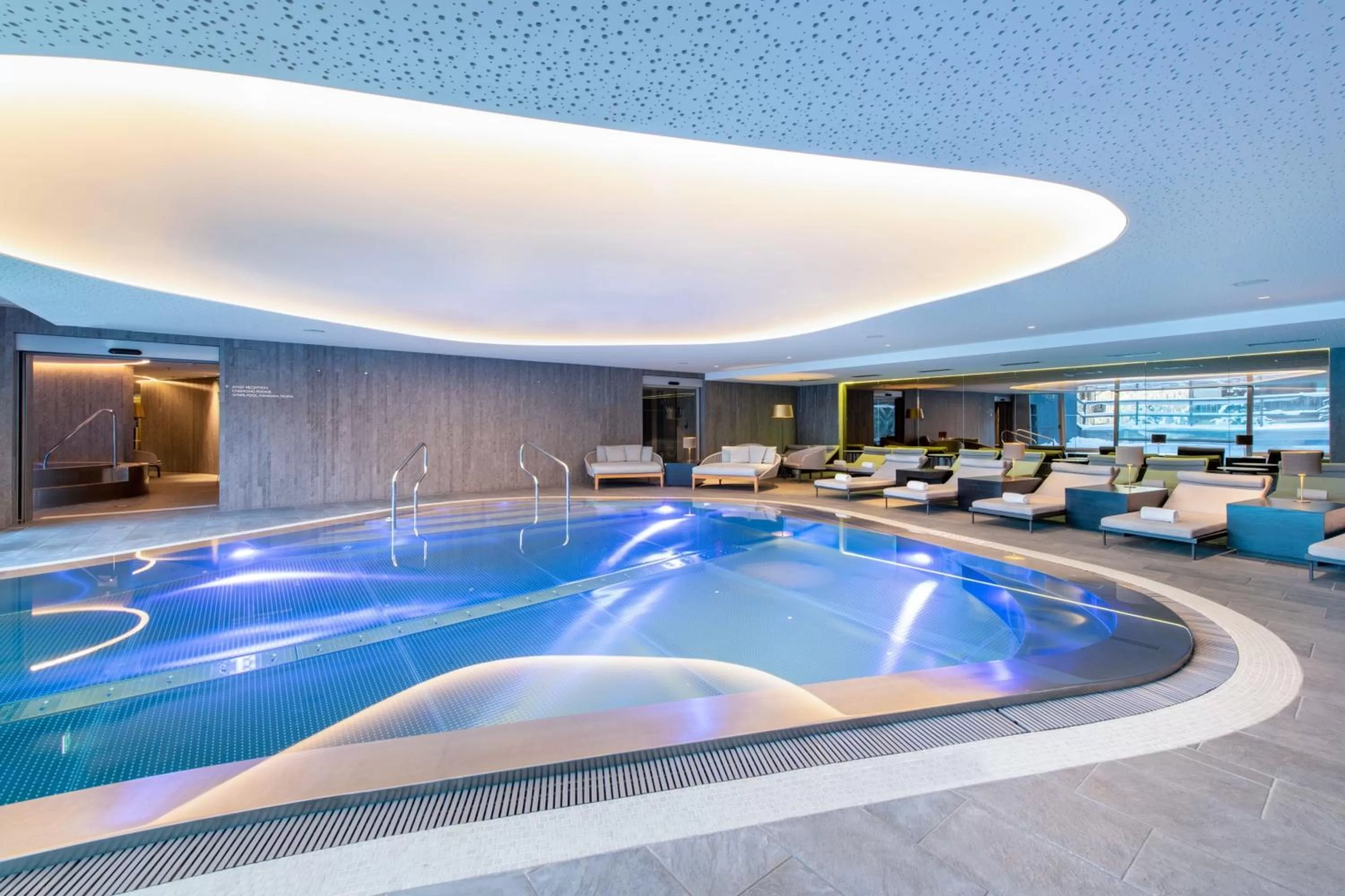 Swimming pool in W Verbier