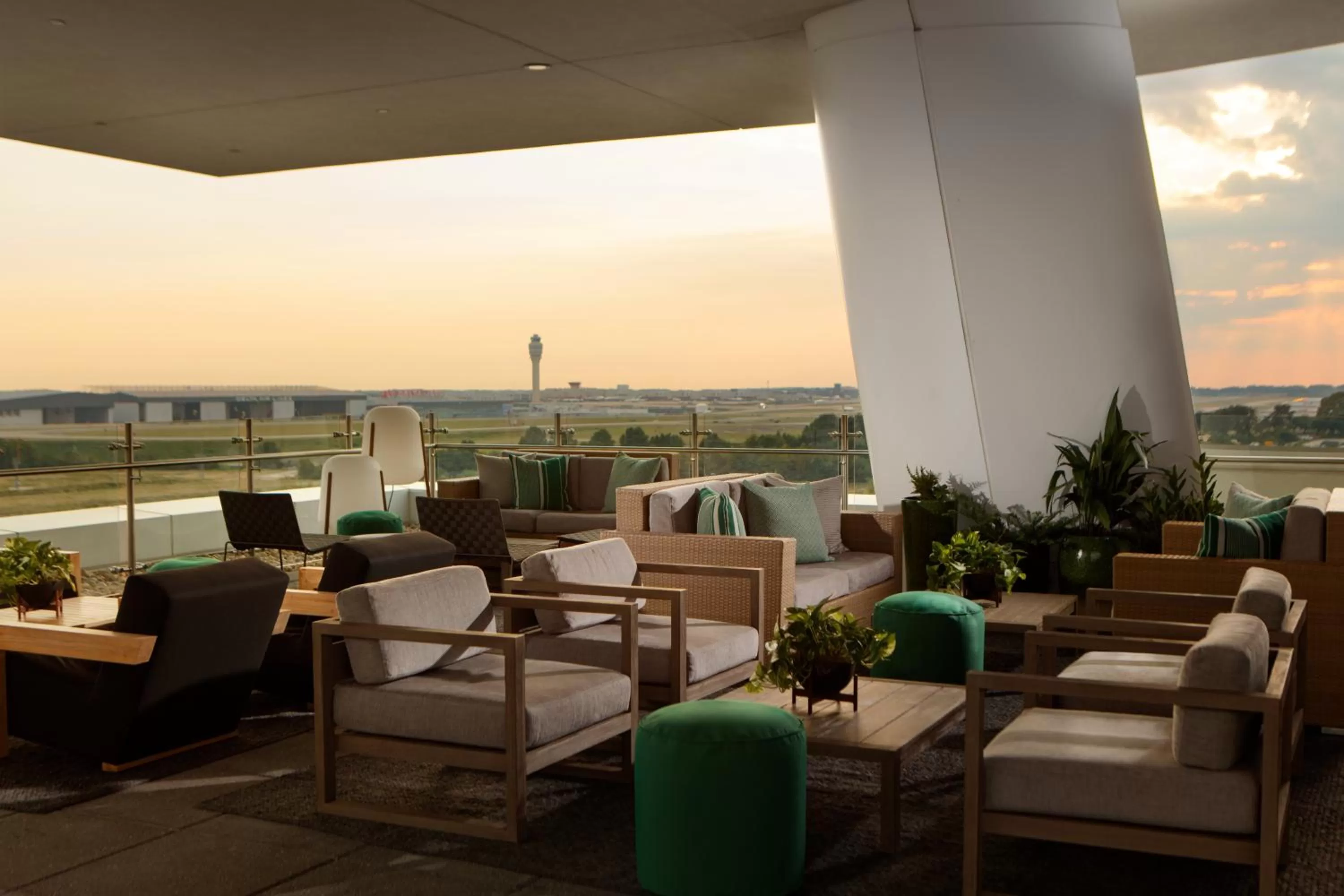 Restaurant/places to eat in Kimpton Overland Hotel - Atlanta Airport by IHG