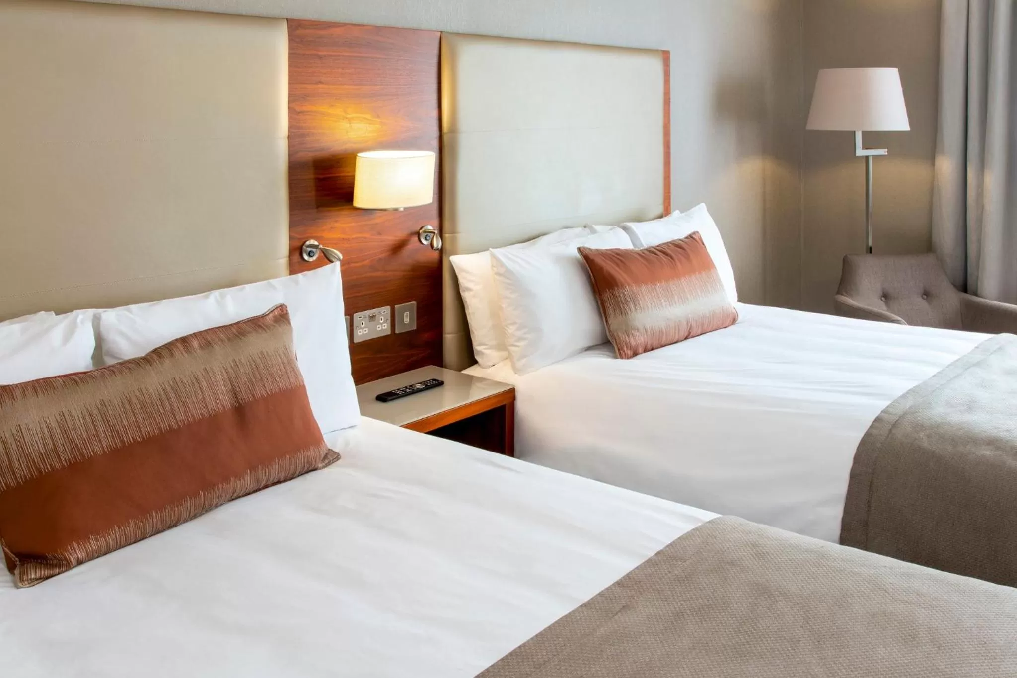 Photo of the whole room, Bed in Crowne Plaza London - Docklands by IHG