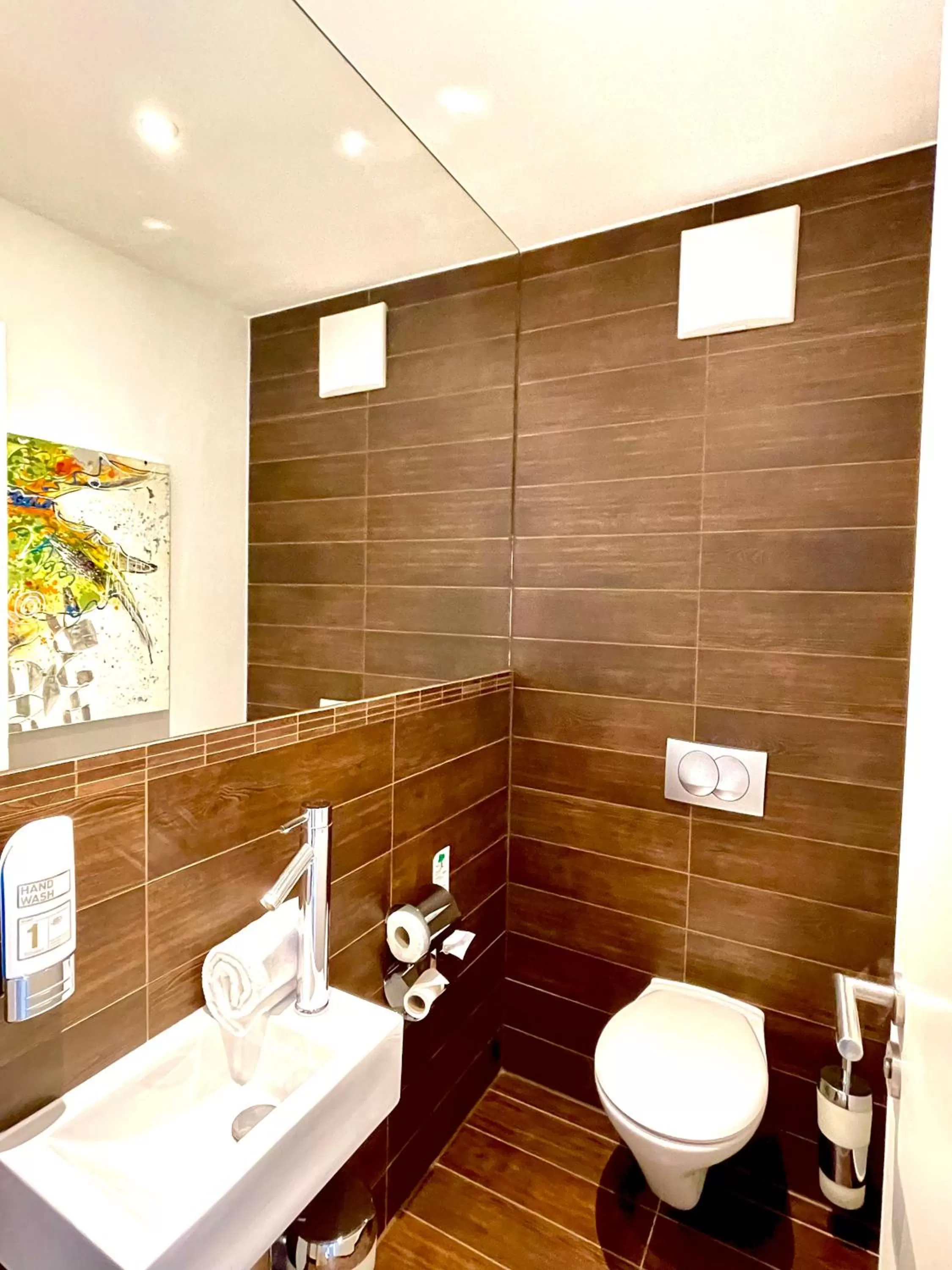 Bathroom in zeitwohnhaus SUITE-HOTEL & SERVICED APARTMENTS