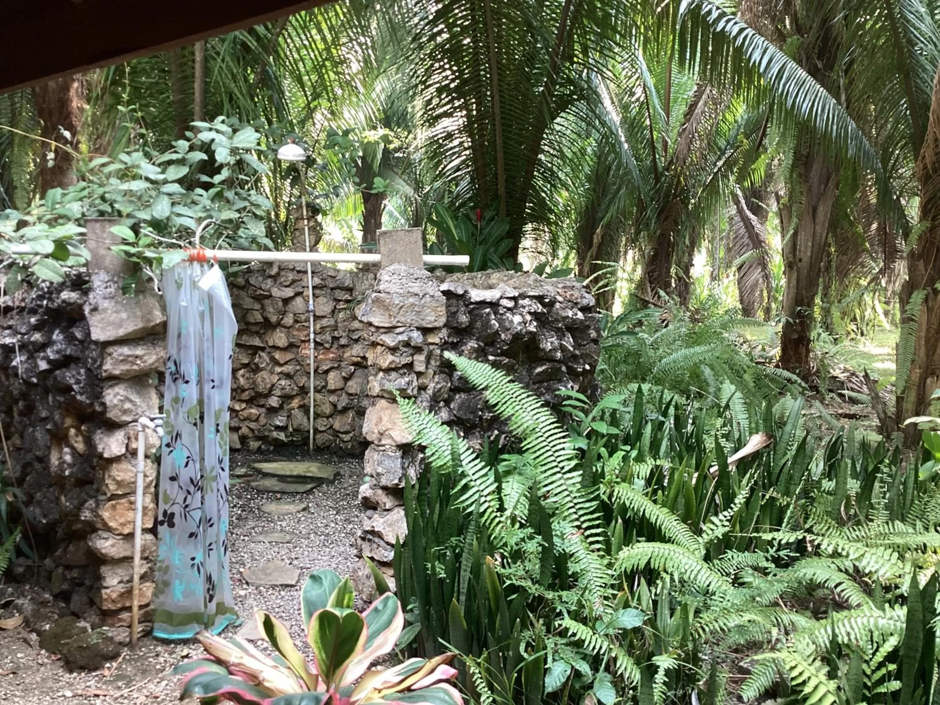 Shower in Sun Creek Lodge