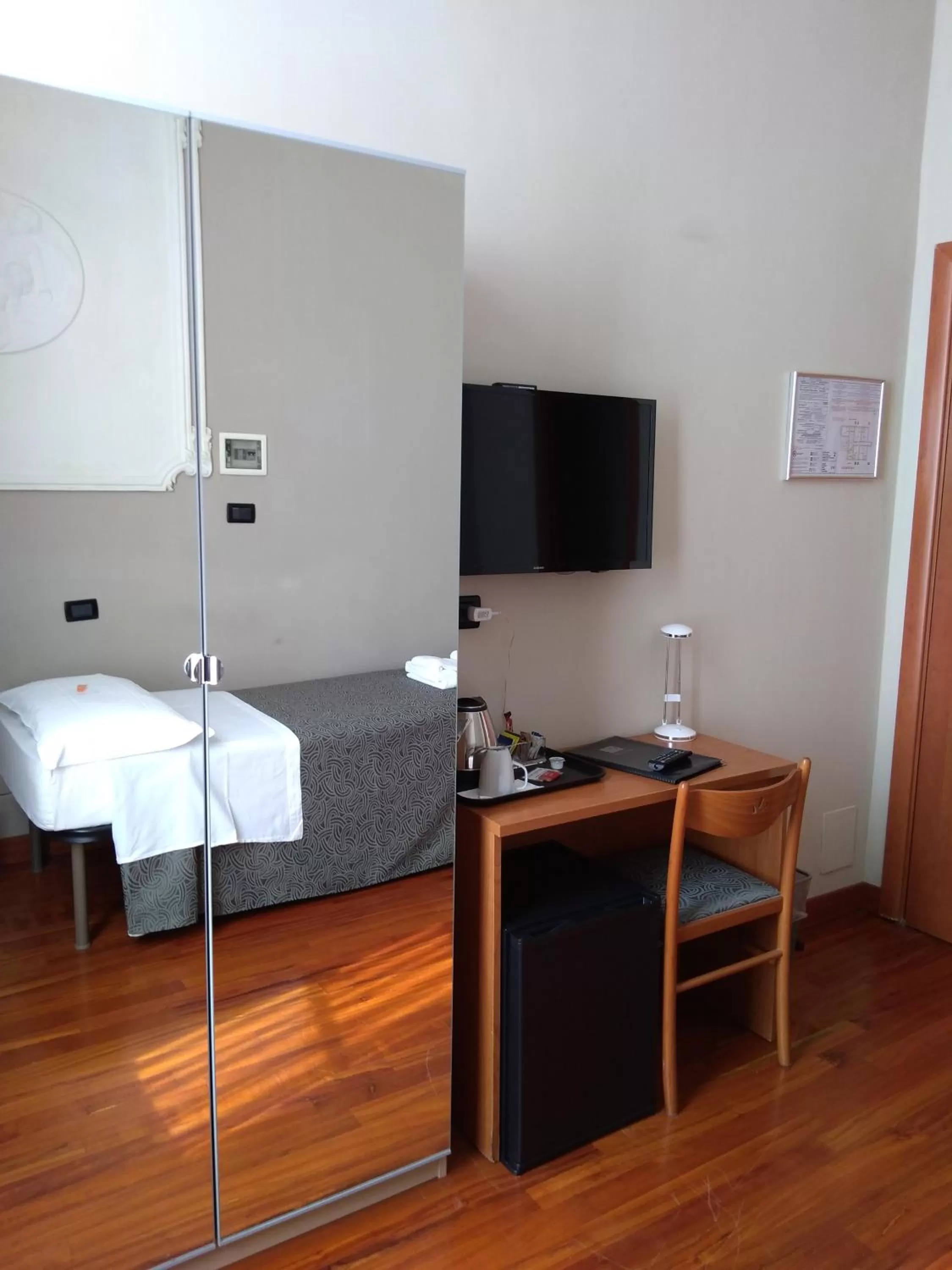 Photo of the whole room, Bed in Hotel Twenty Nine