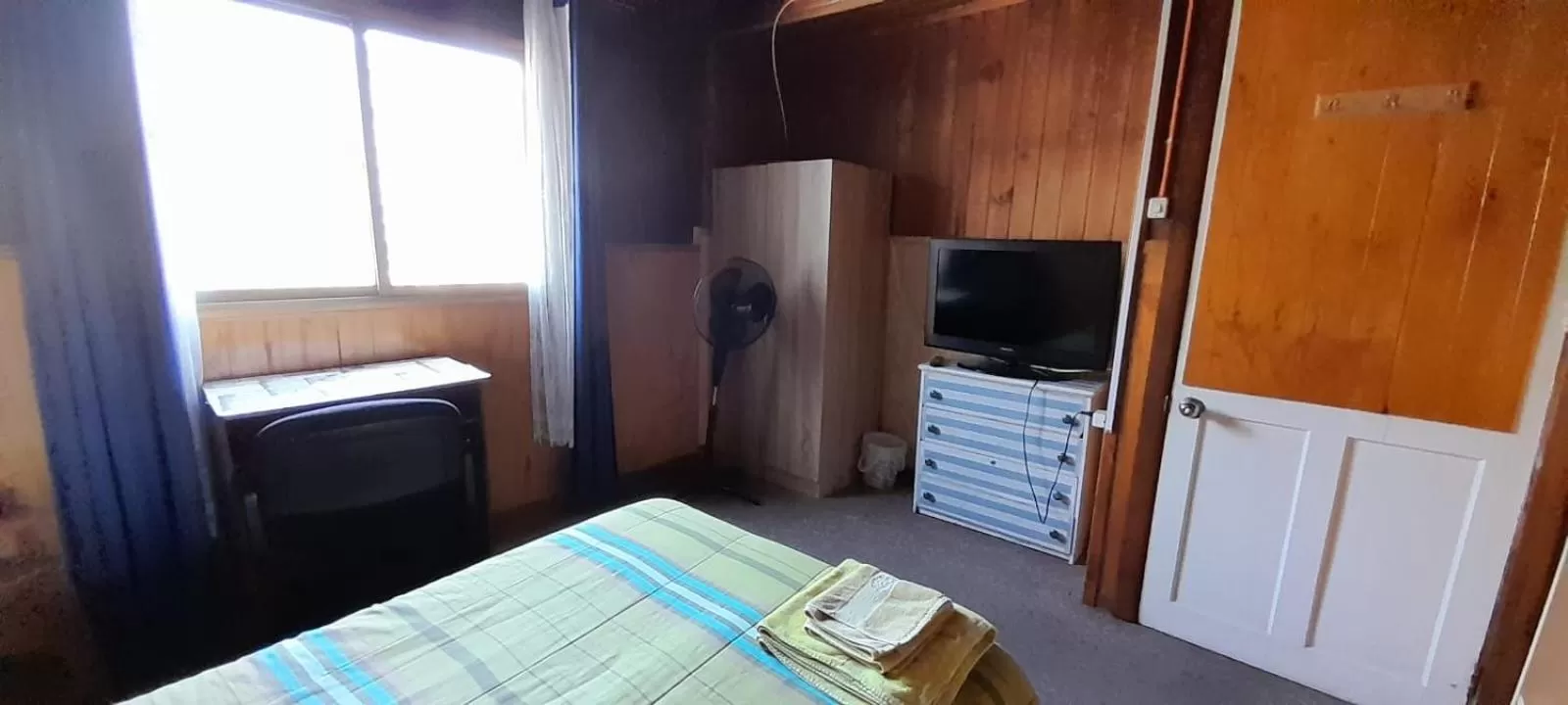 TV/Entertainment Center in Hostal Destino Bellavista