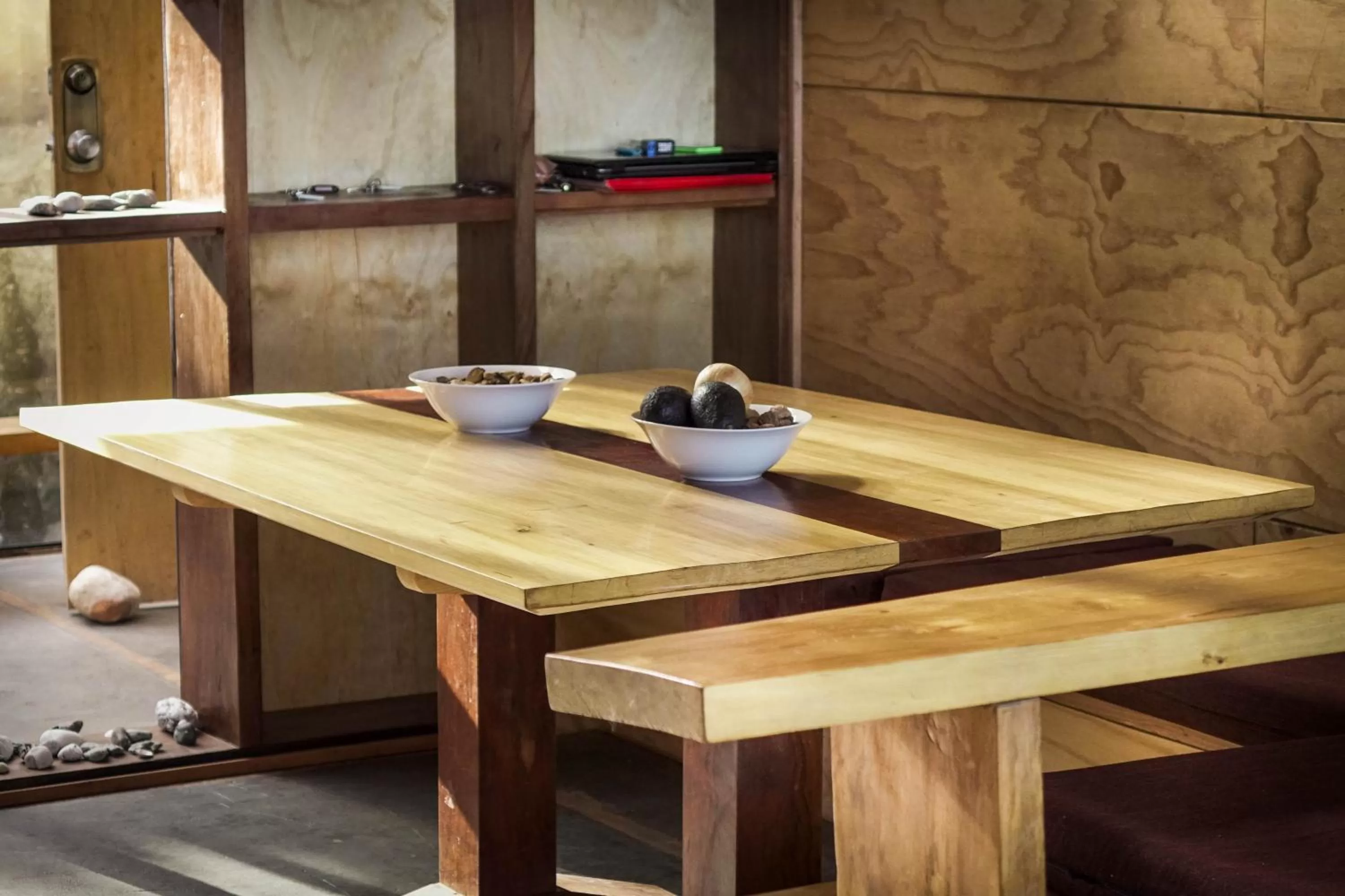 Communal lounge/ TV room in El Coo Lodge