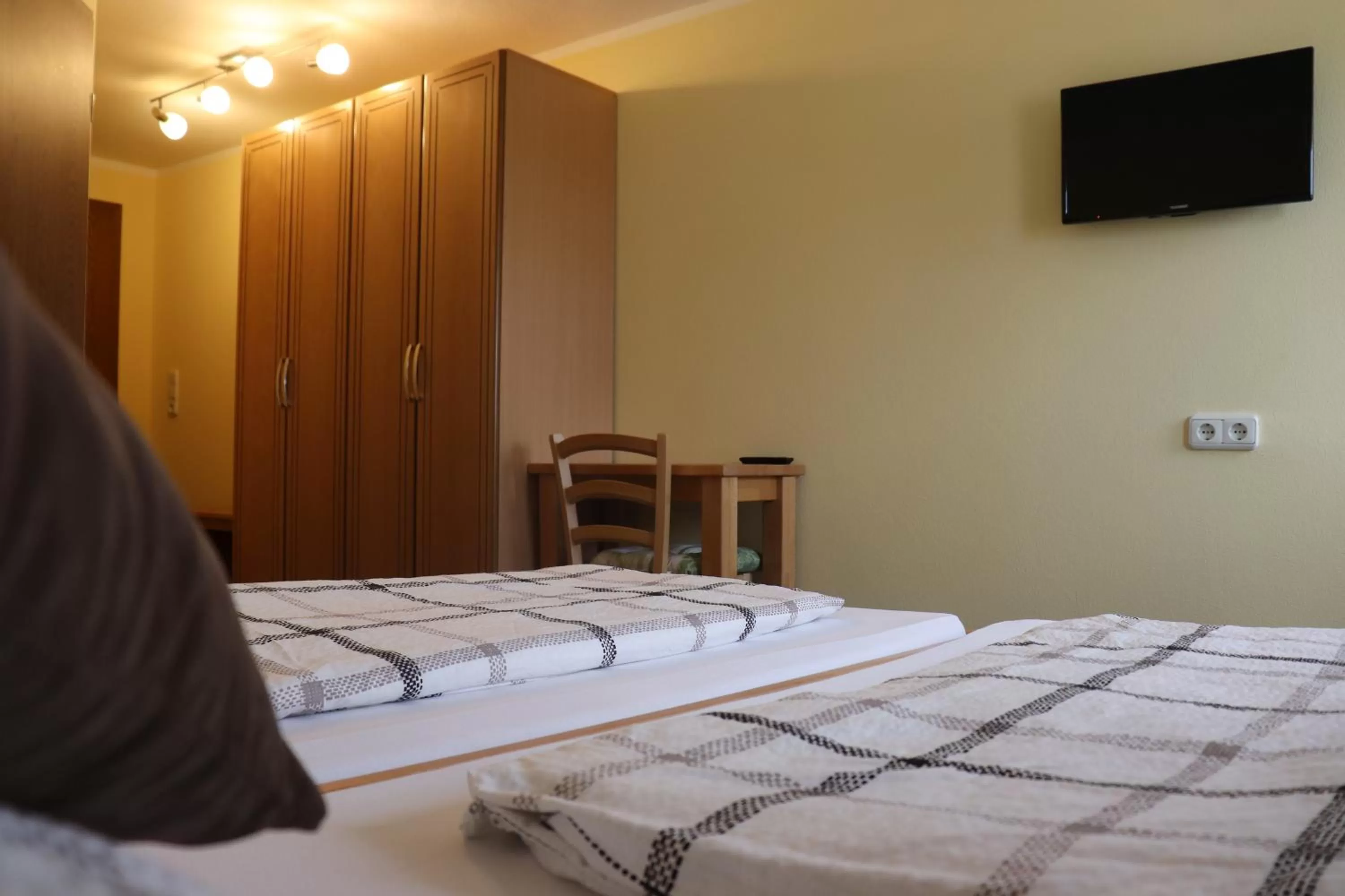 Bed in Hotel Zum Waldstein