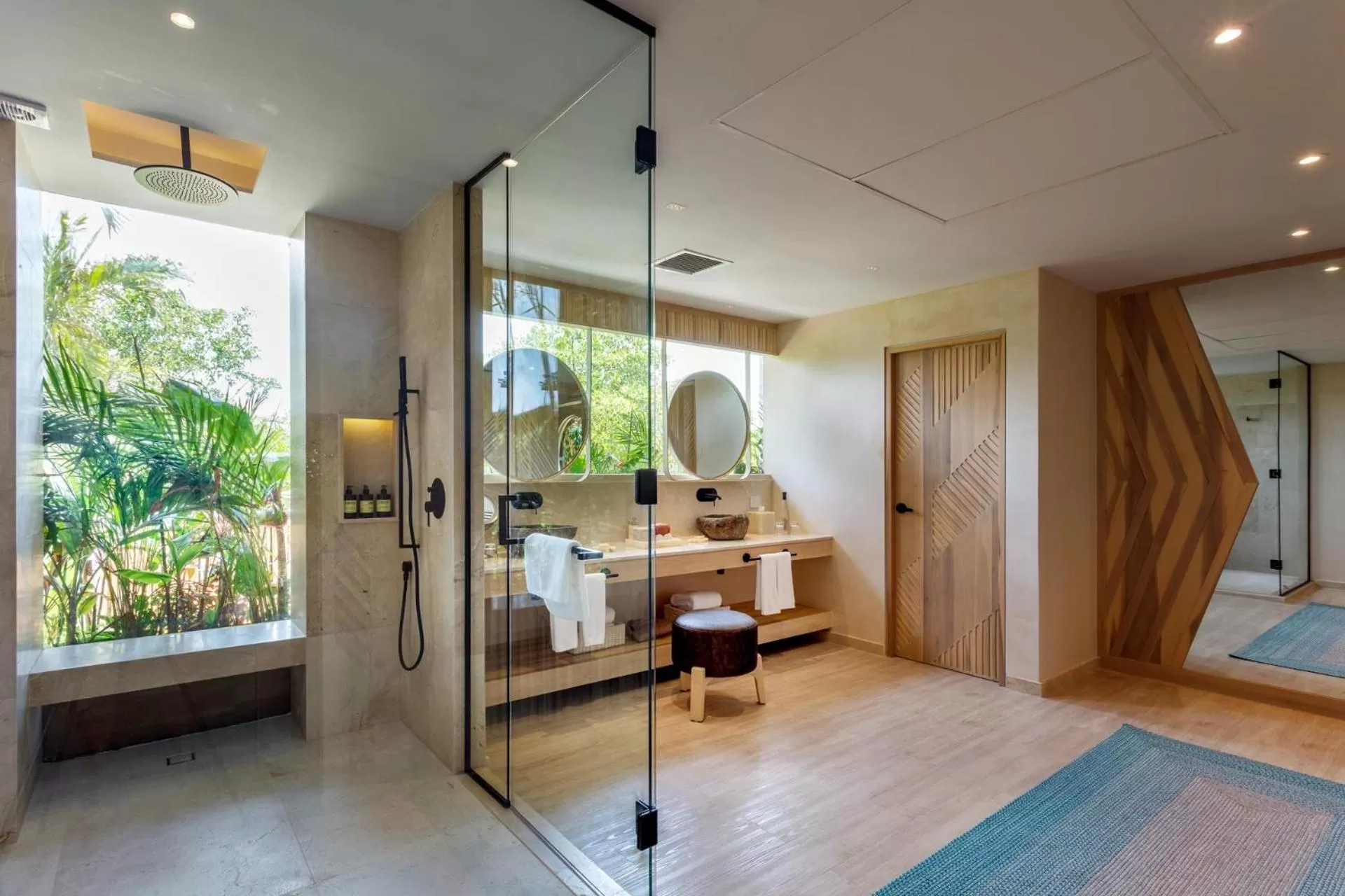 Shower in Hotel Shibari - Restaurant & Cenote Club