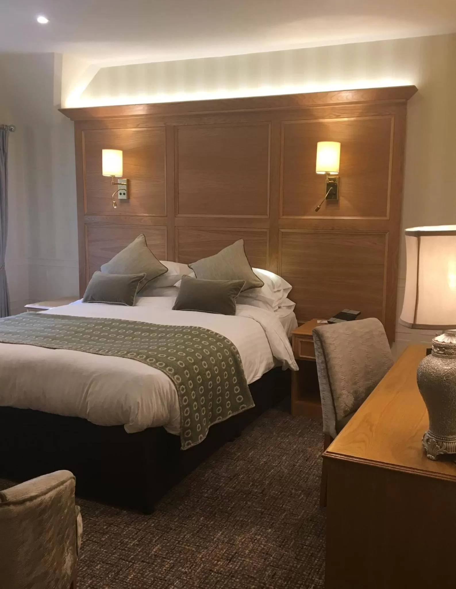 Bed in Royal Oak Hotel