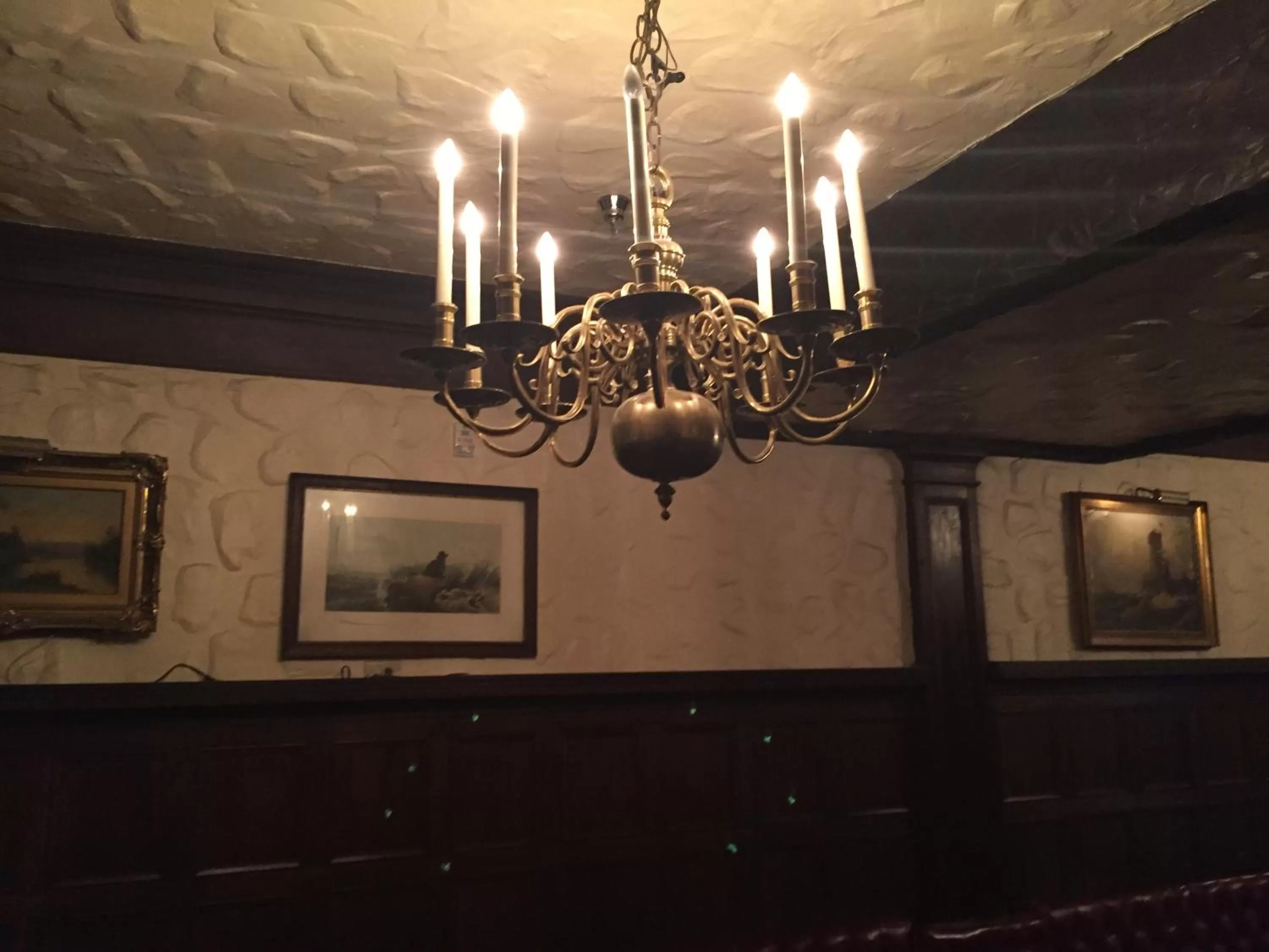 Restaurant/places to eat in Hotel Amari