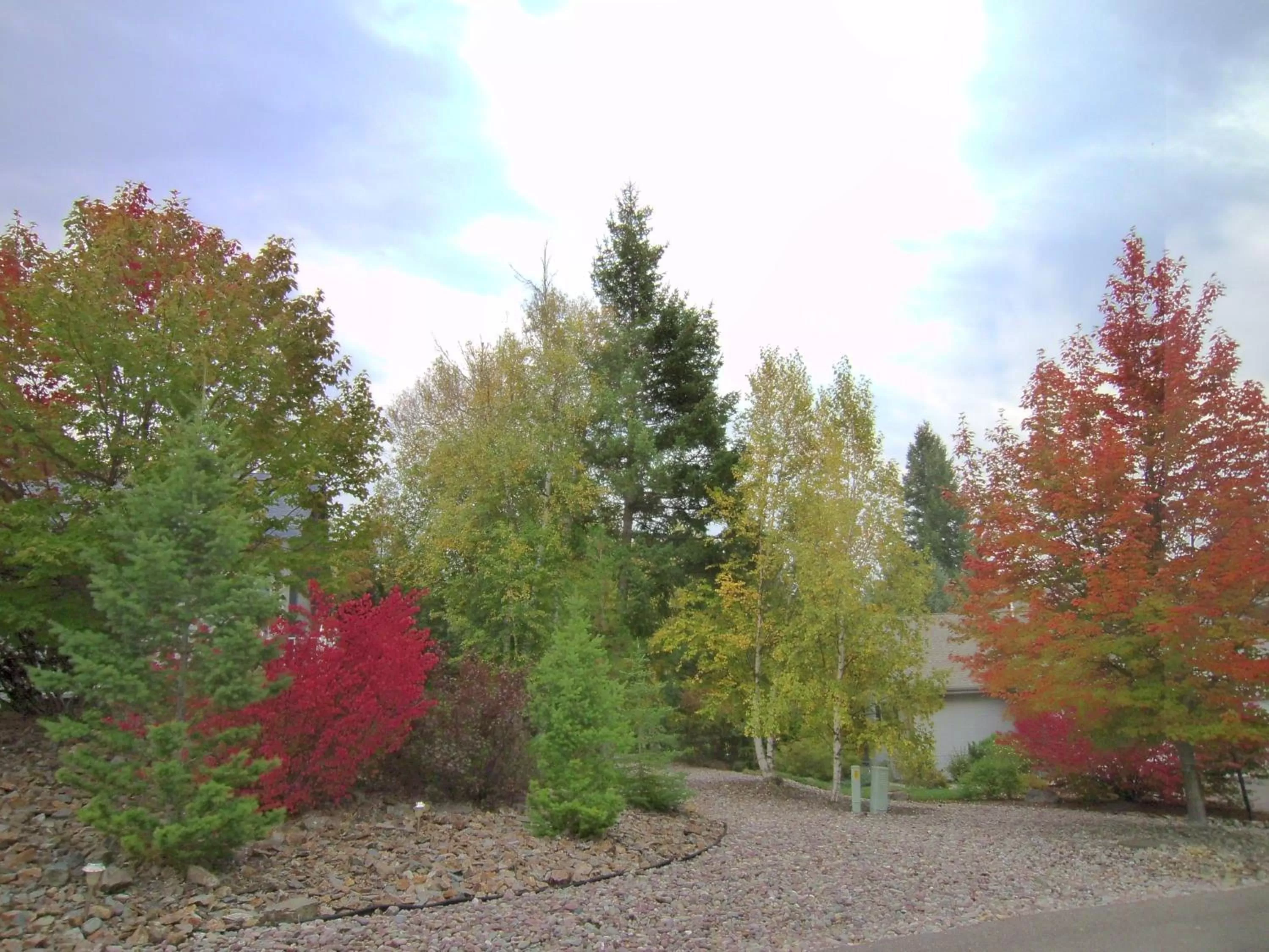 Autumn in Meadow Lake Resort & Condos