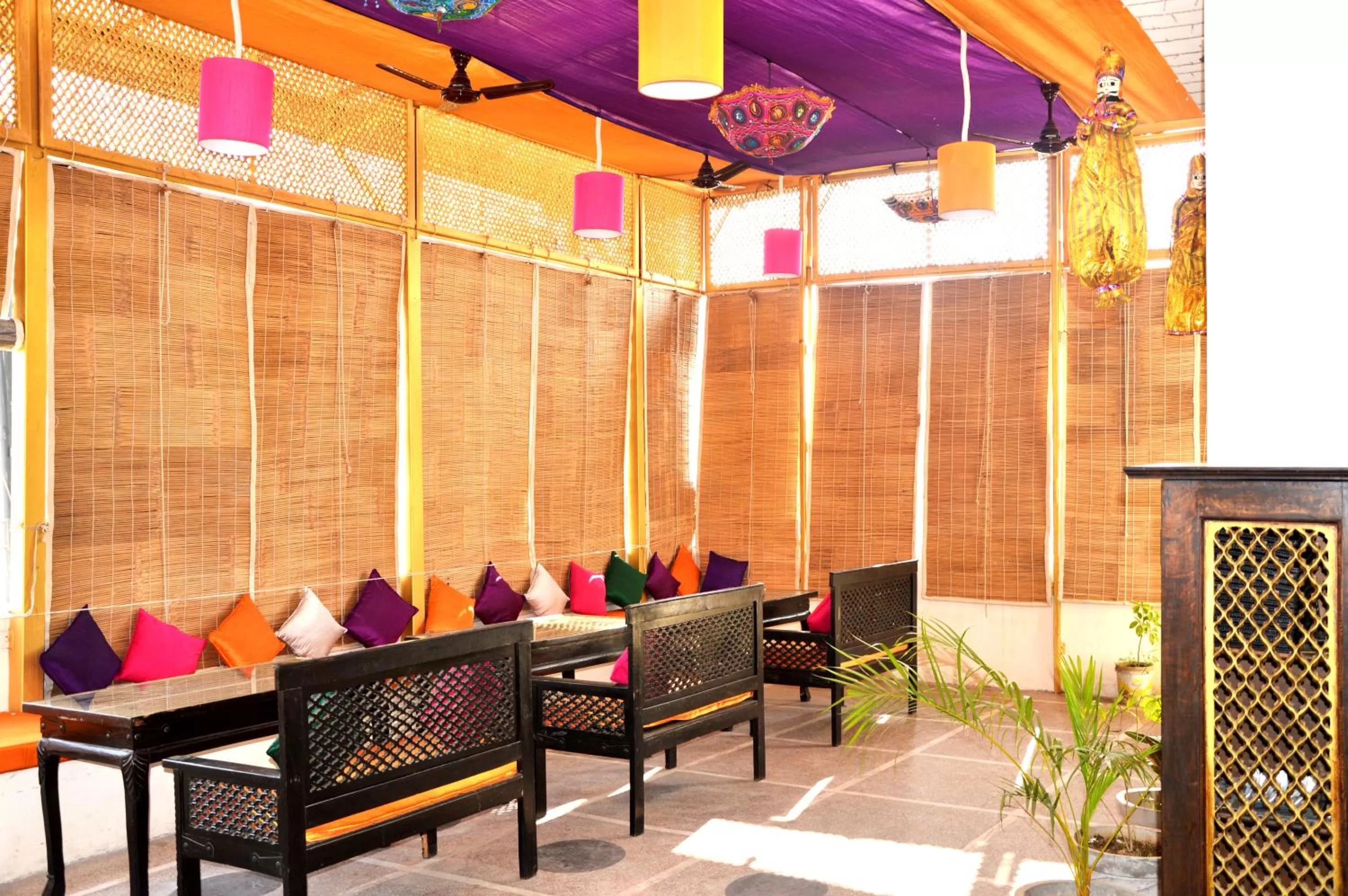 Restaurant/places to eat in La Casa