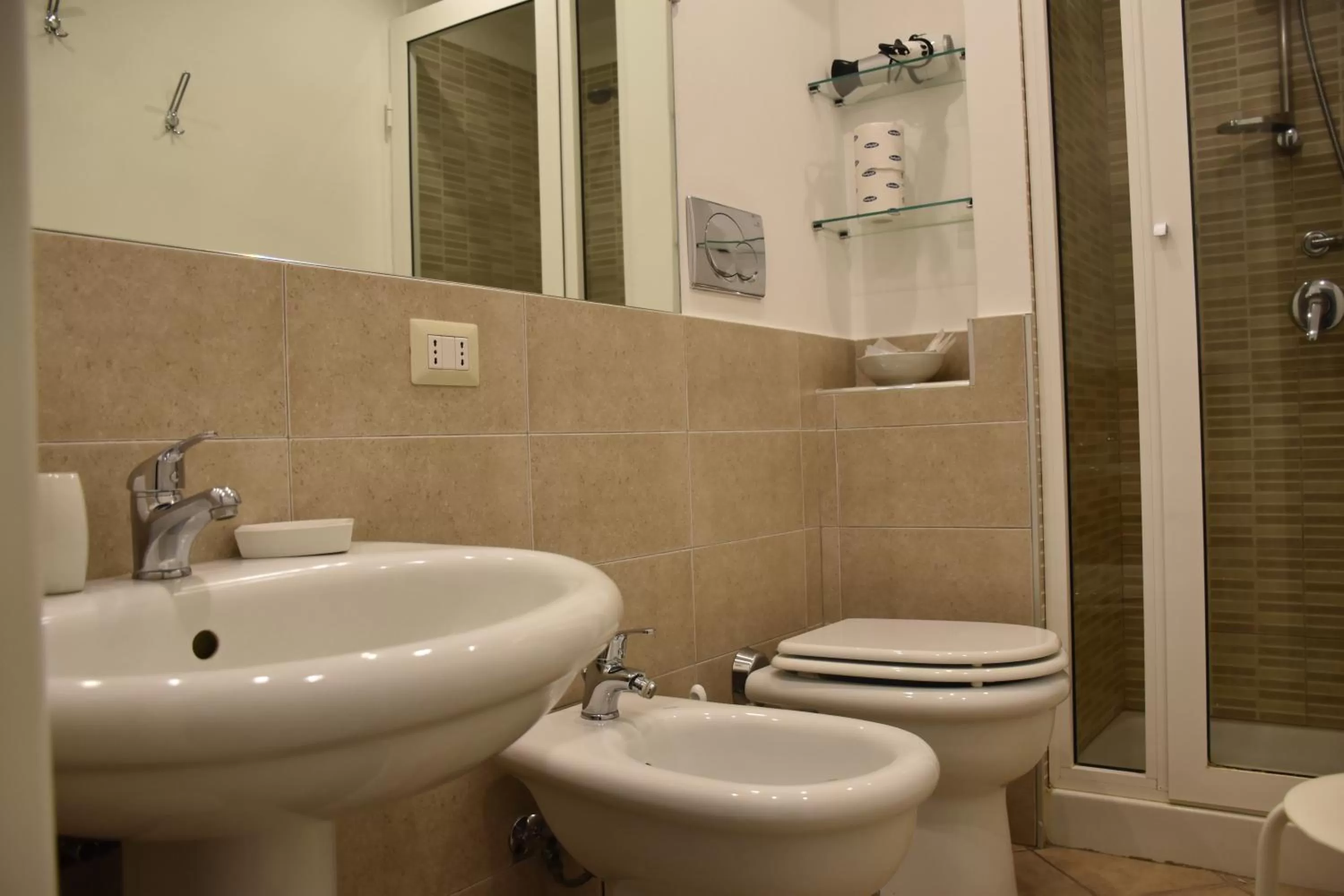 Bathroom in B&B al Teatro Massimo