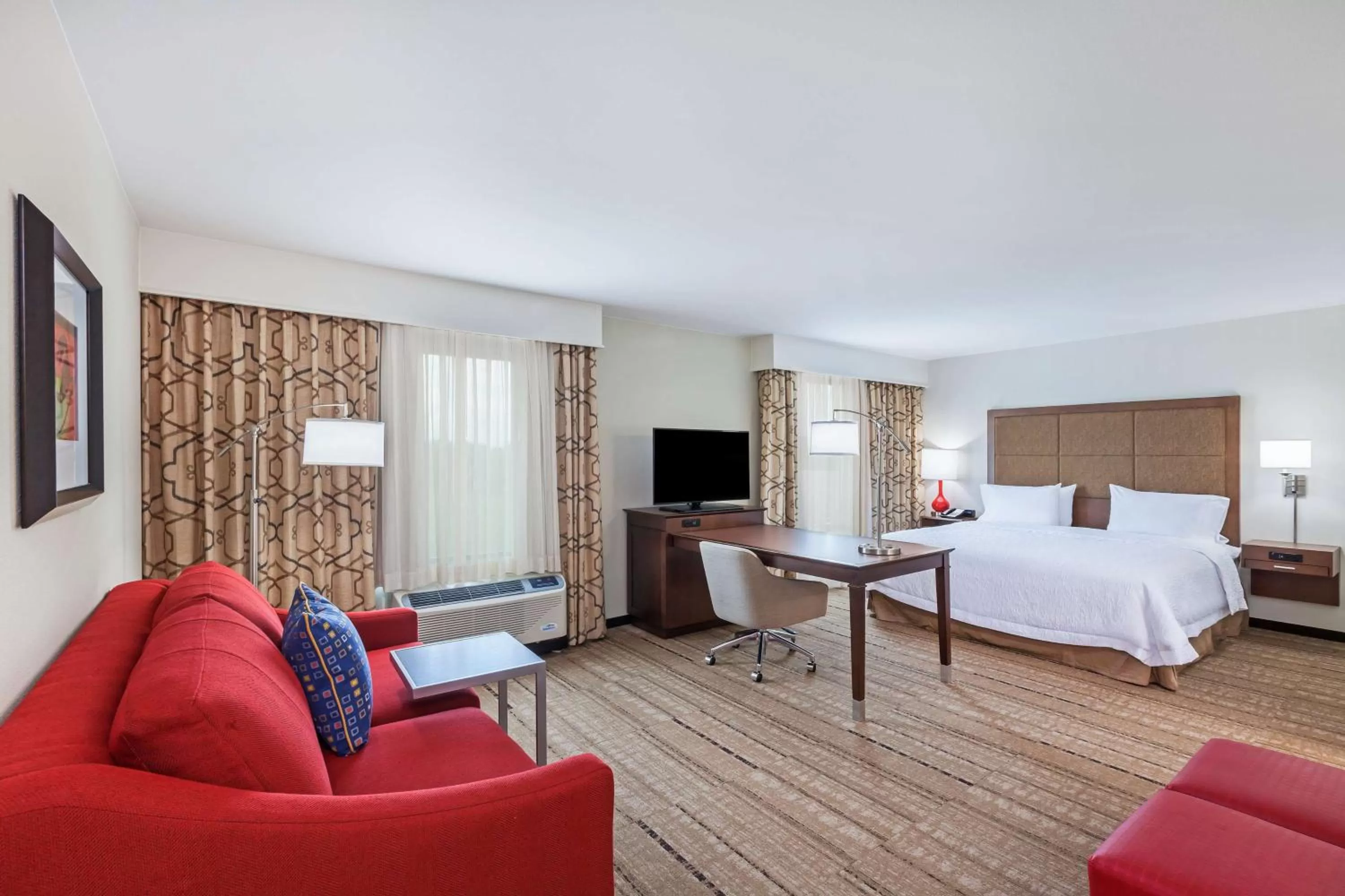 Bedroom, Bed in Hampton Inn & Suites Houston I-10 West Park Row, Tx