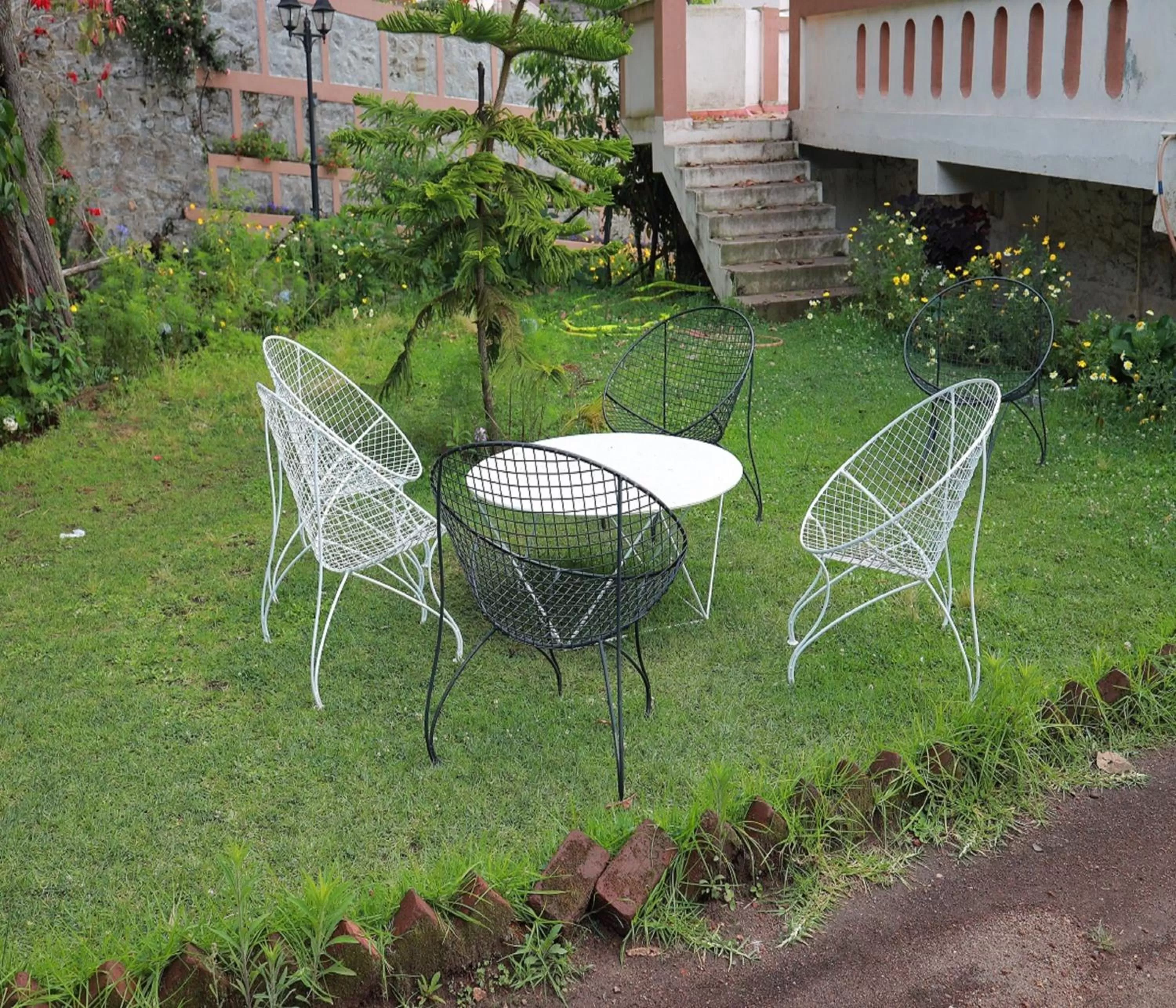 Garden view in Mango Hill Kodai