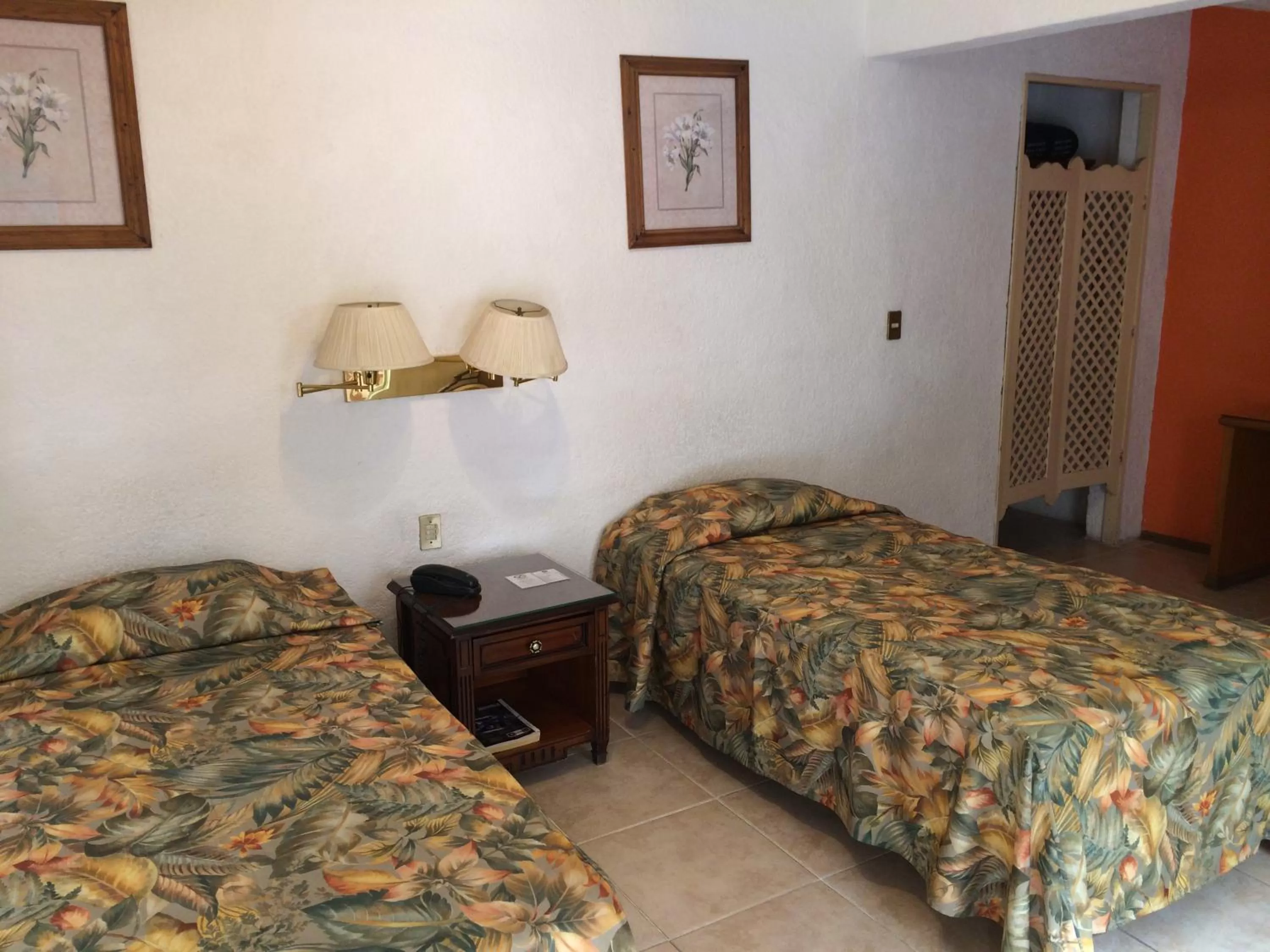 Twin Room in Hotel Bajo el Volcan
