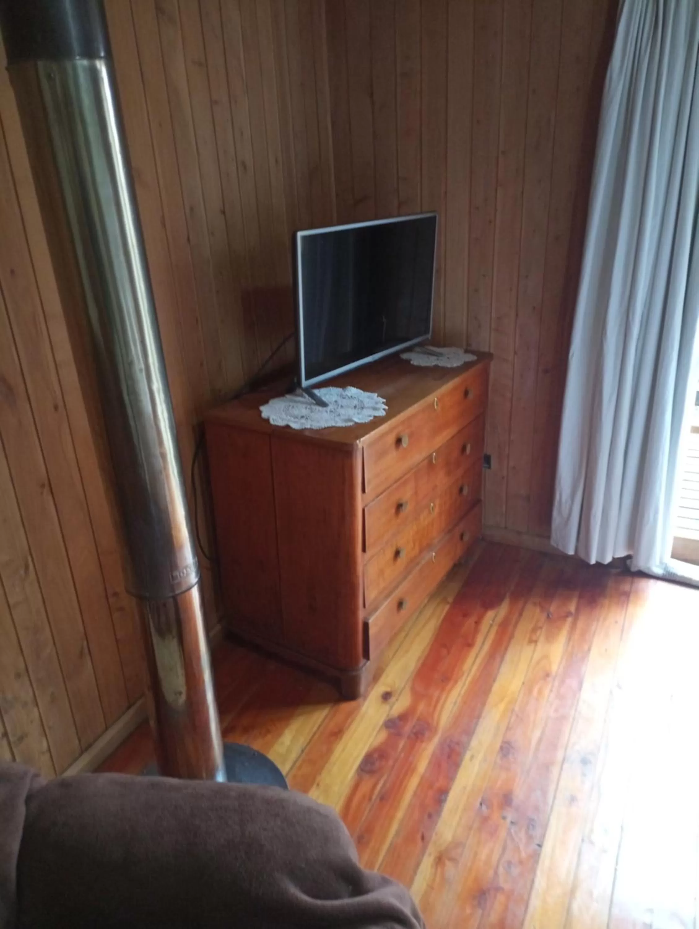 TV and multimedia, TV/Entertainment Center in Omi Kika B&B