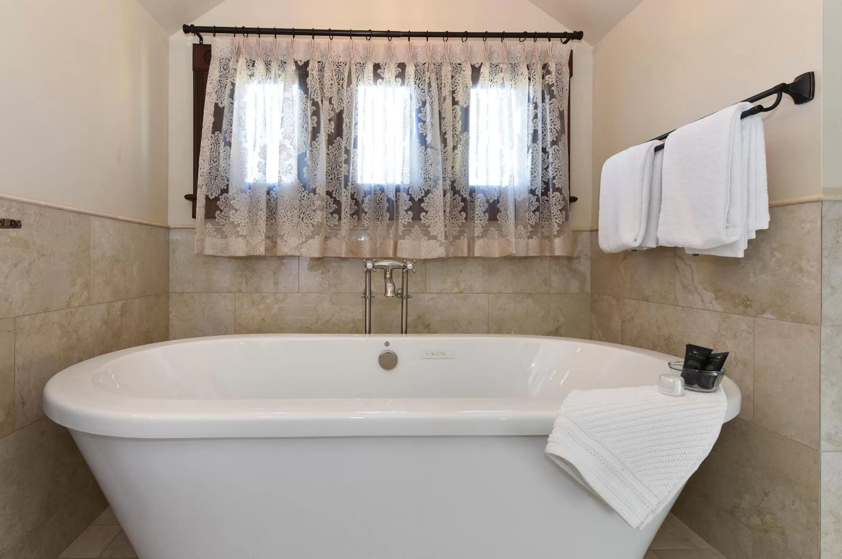 Bathroom in Blackbird Inn