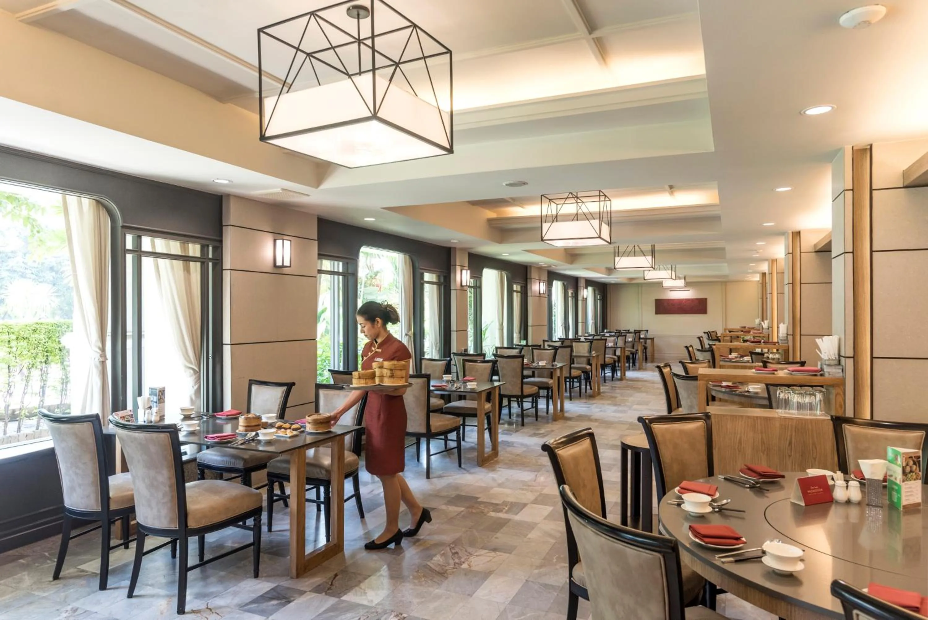 Restaurant/places to eat in SC Park Hotel