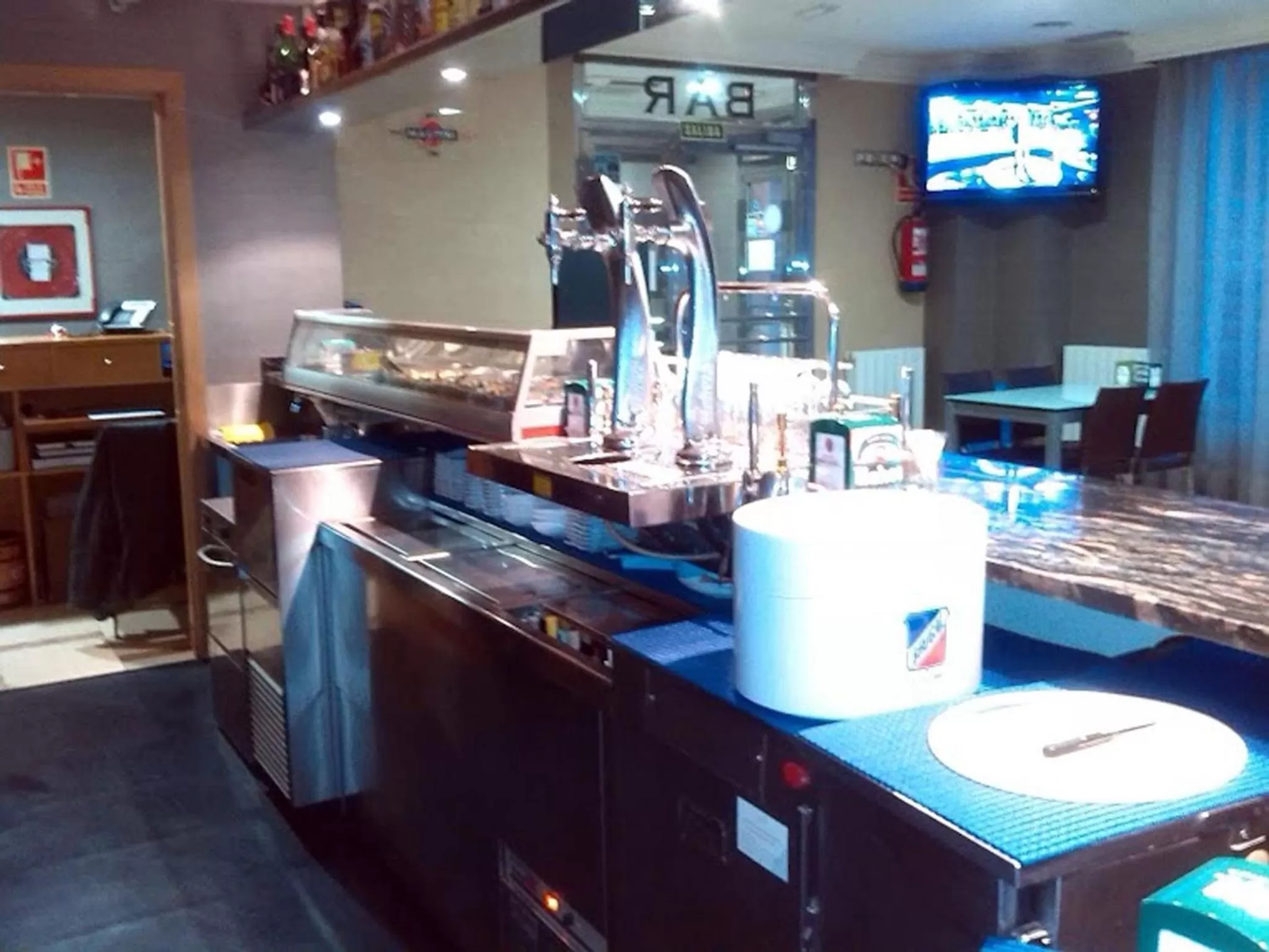 Lounge or bar in Hotel Reina Isabel