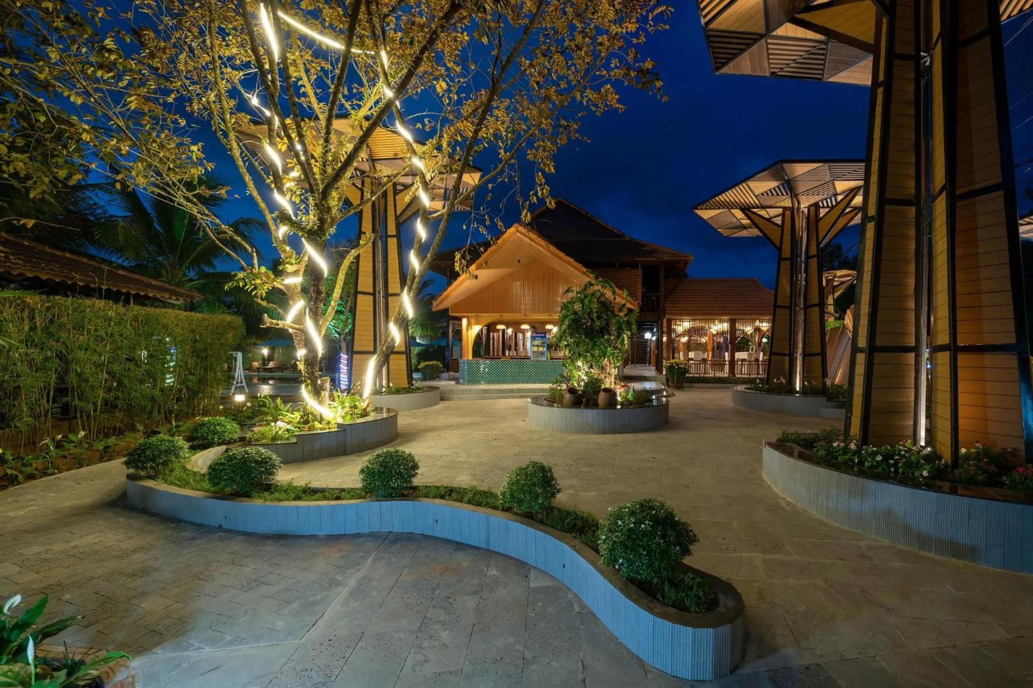 Night in Elwood Premier Resort Phu Quoc