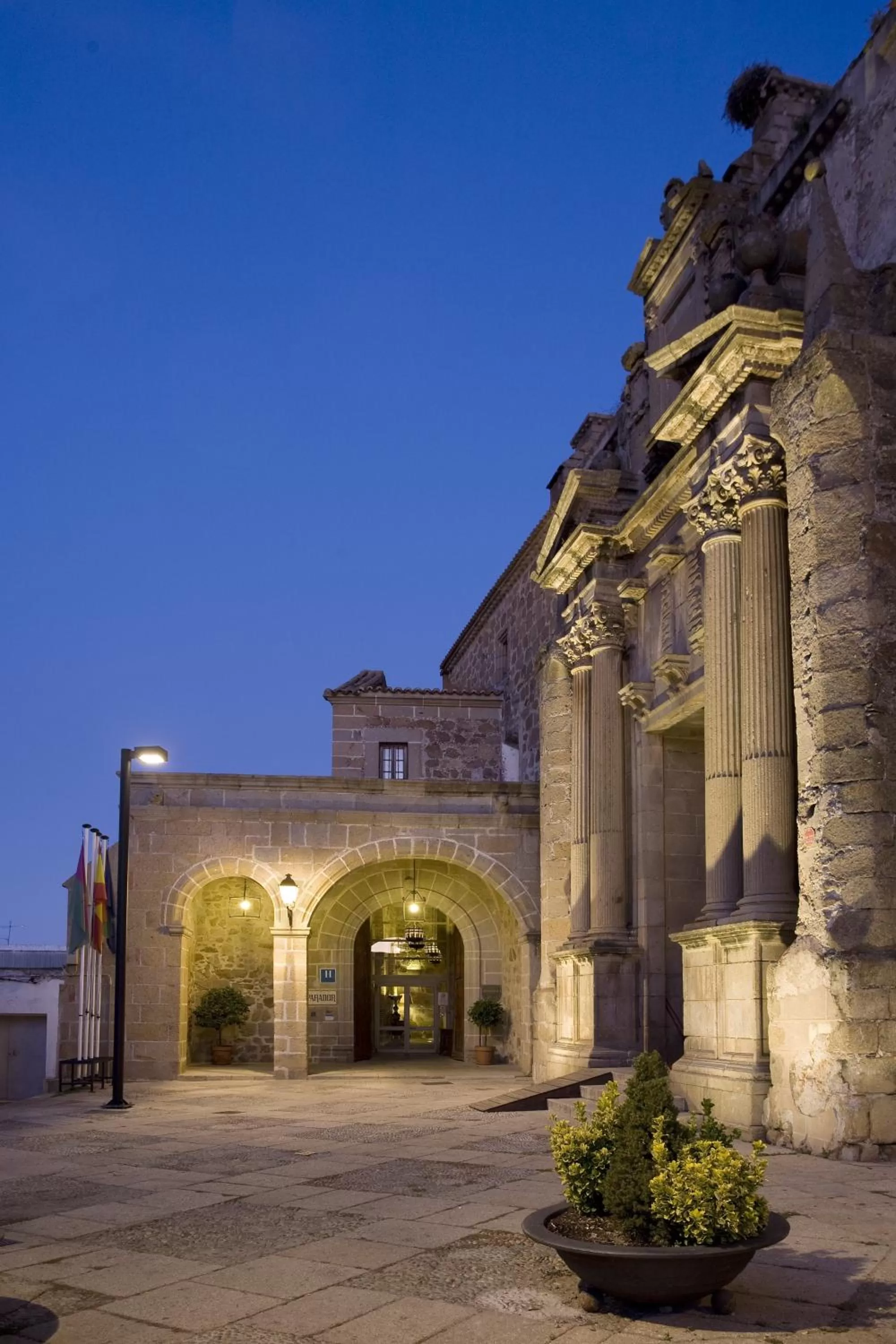 Facade/entrance in Parador de Plasencia